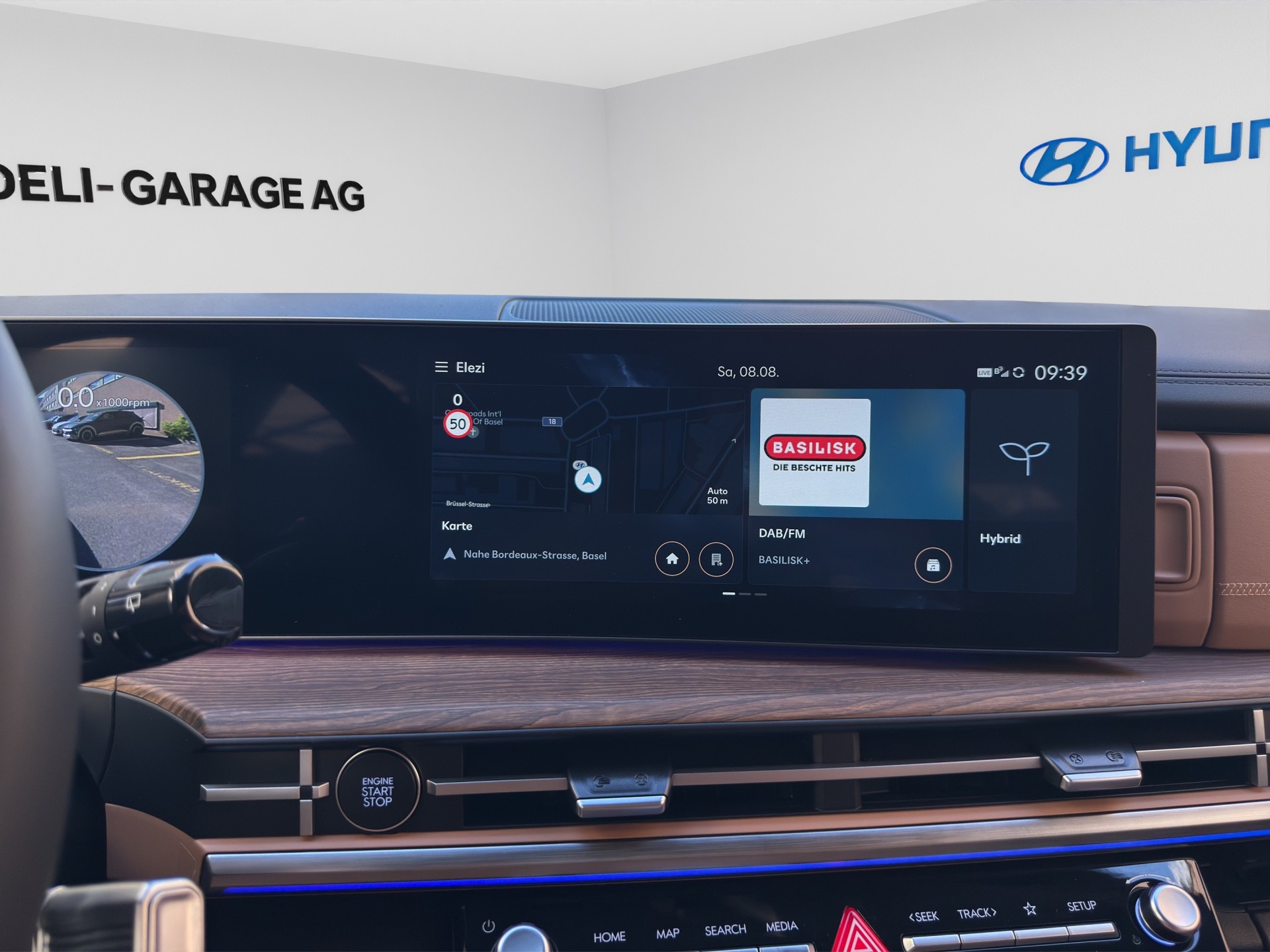 HYUNDAI Santa Fe 1.6 T-GDi HEV Calligraphy 4WD Automatic-image-15
