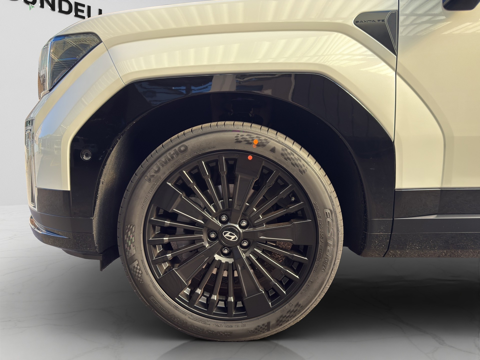 HYUNDAI Santa Fe 1.6 T-GDi HEV Calligraphy 4WD Automatic-image-22
