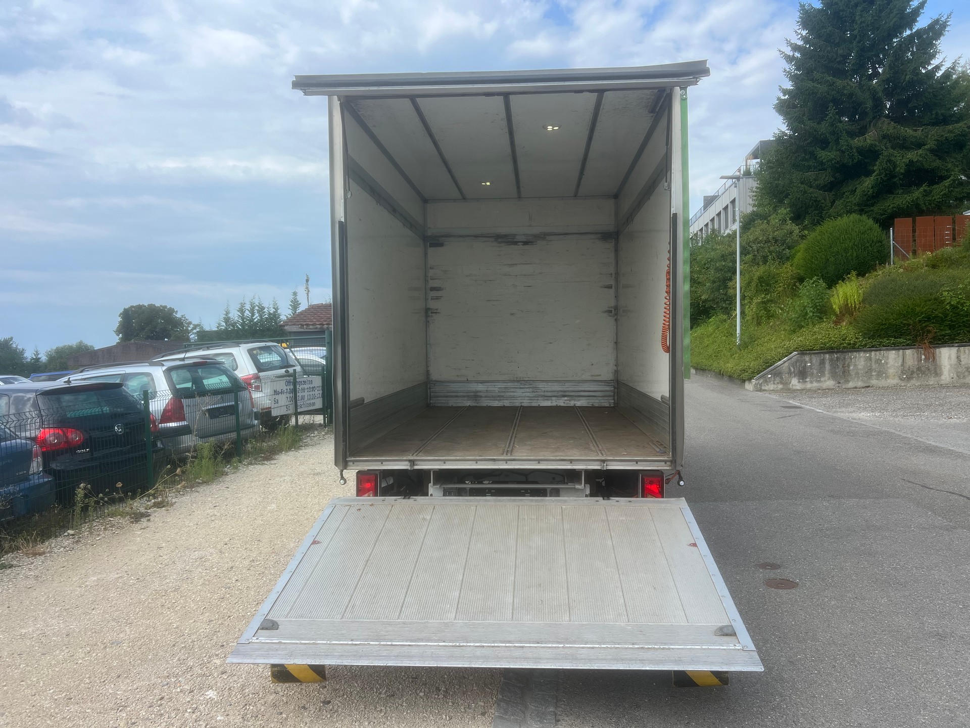 FORD Transit 350 L4H1 Ambiente 4WD-image-5