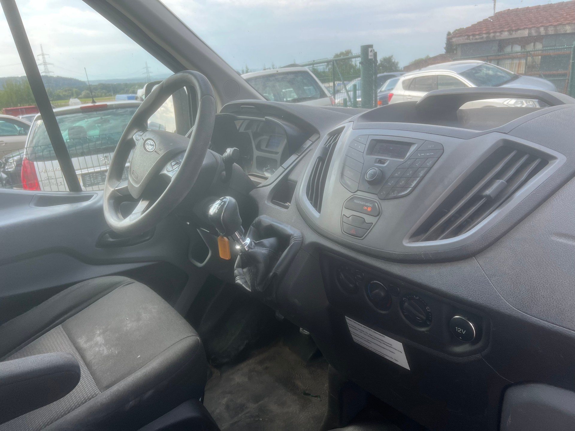 FORD Transit 350 L4H1 Ambiente 4WD-image-10