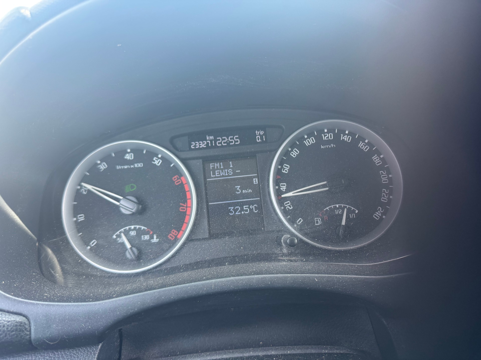 SKODA Fabia 1.6 Sport Edition-image-8