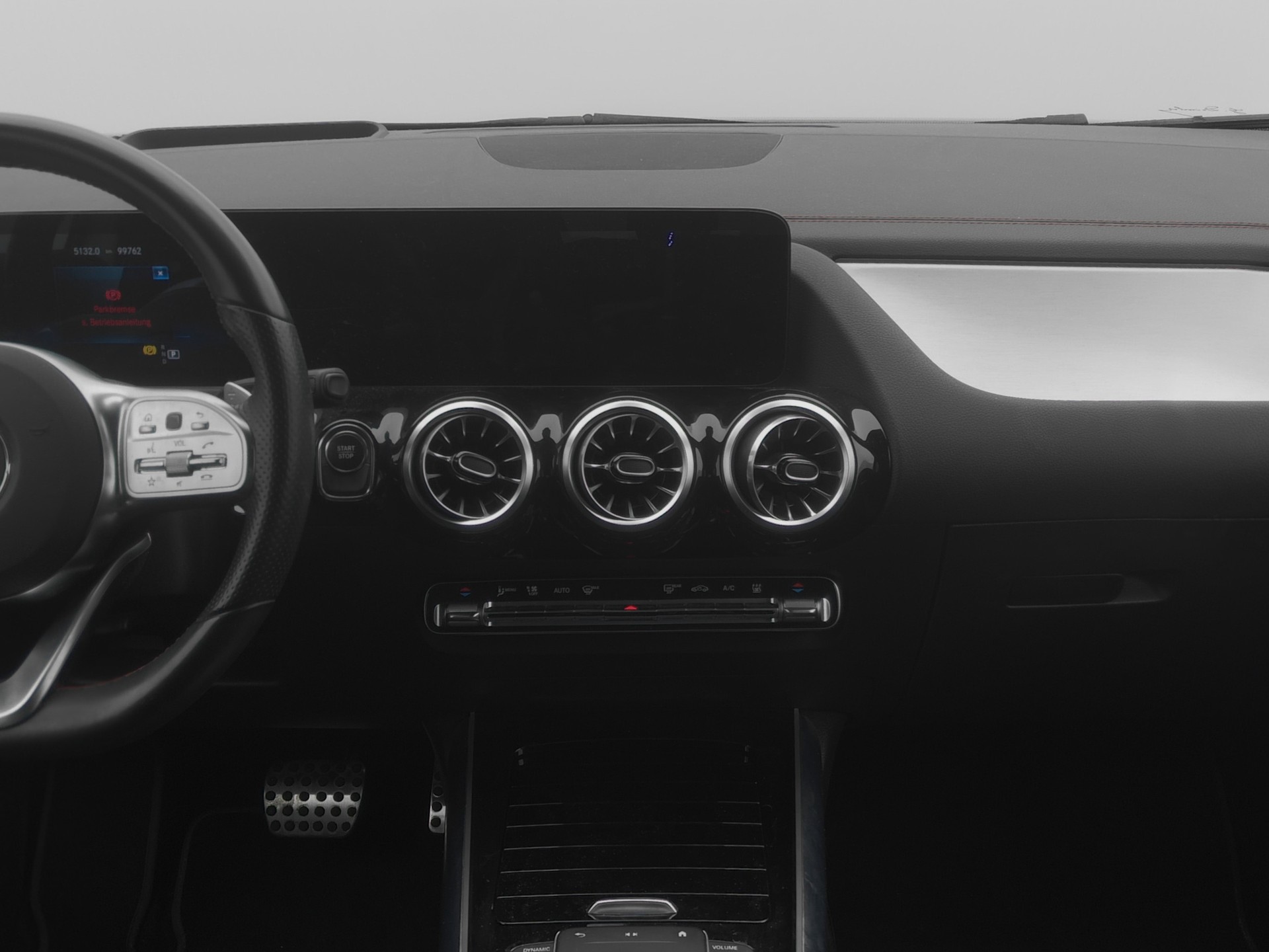 MERCEDES-BENZ EQA 250 AMG Line-image-8