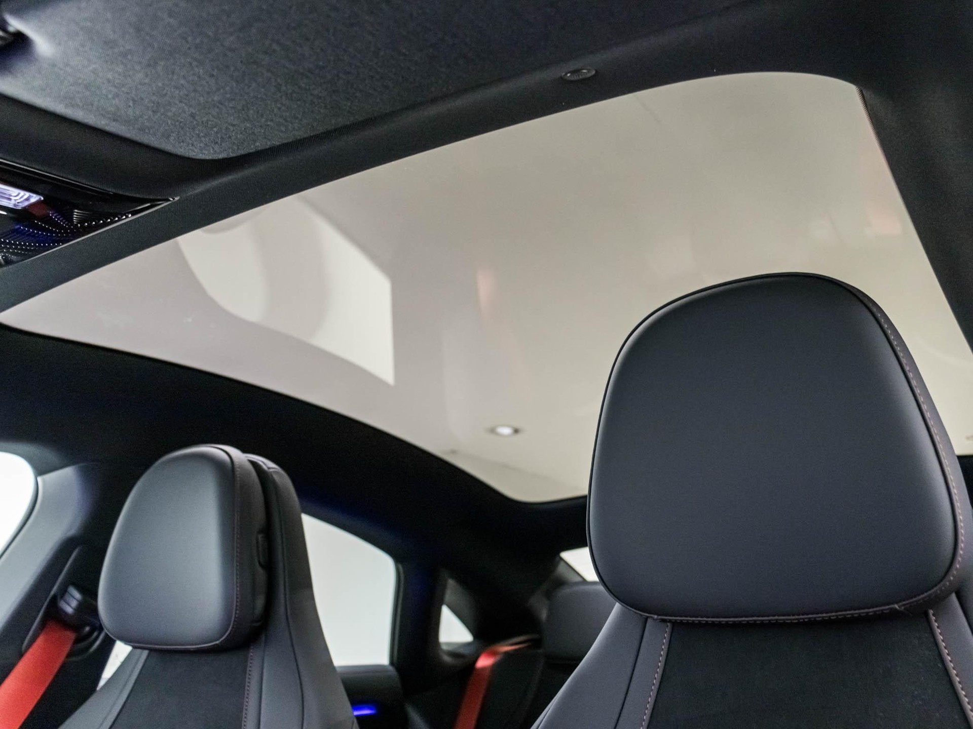 MERCEDES-BENZ CLA 220 4MATIC-image-8