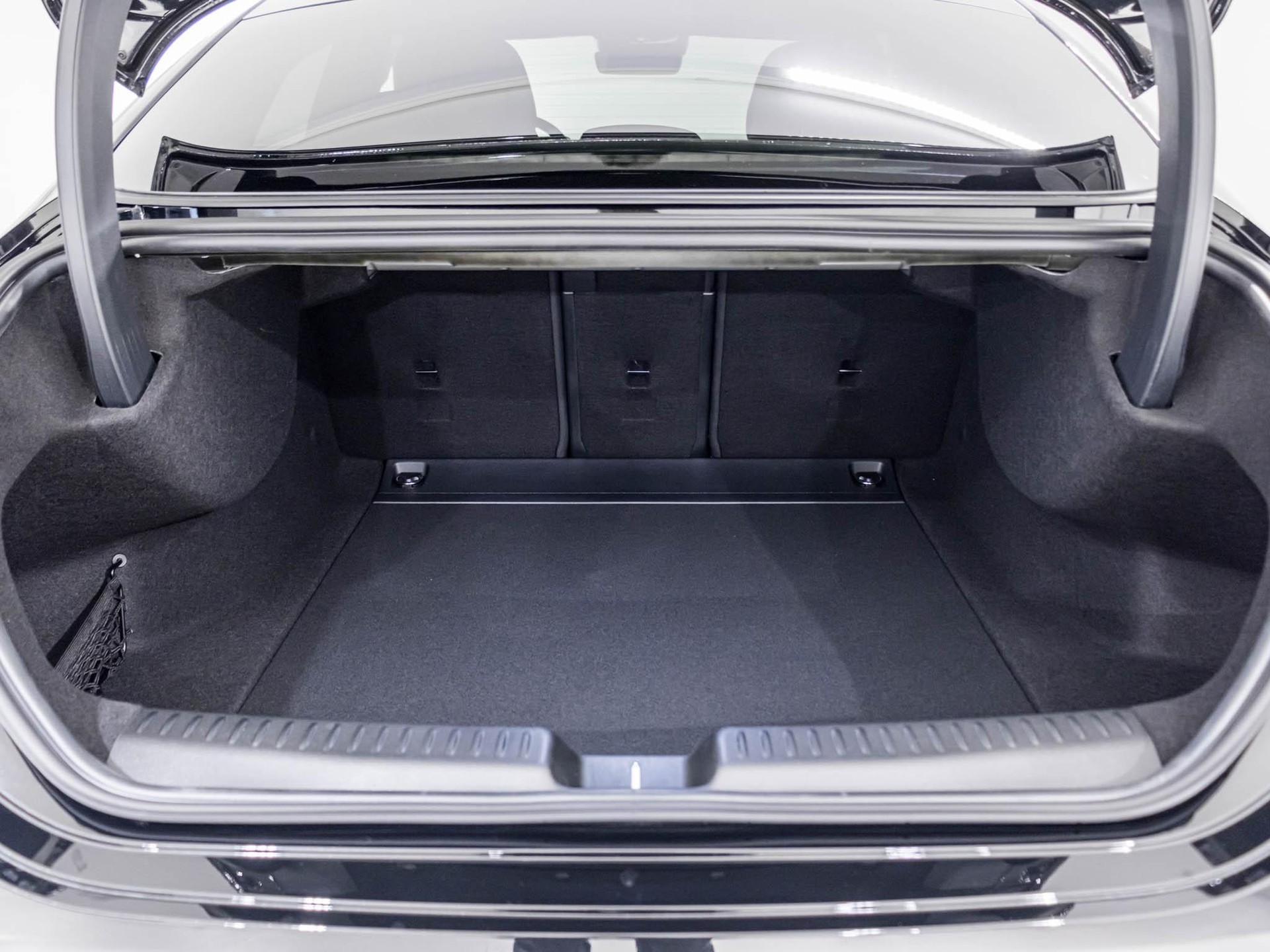 MERCEDES-BENZ CLA 220 4MATIC-image-13