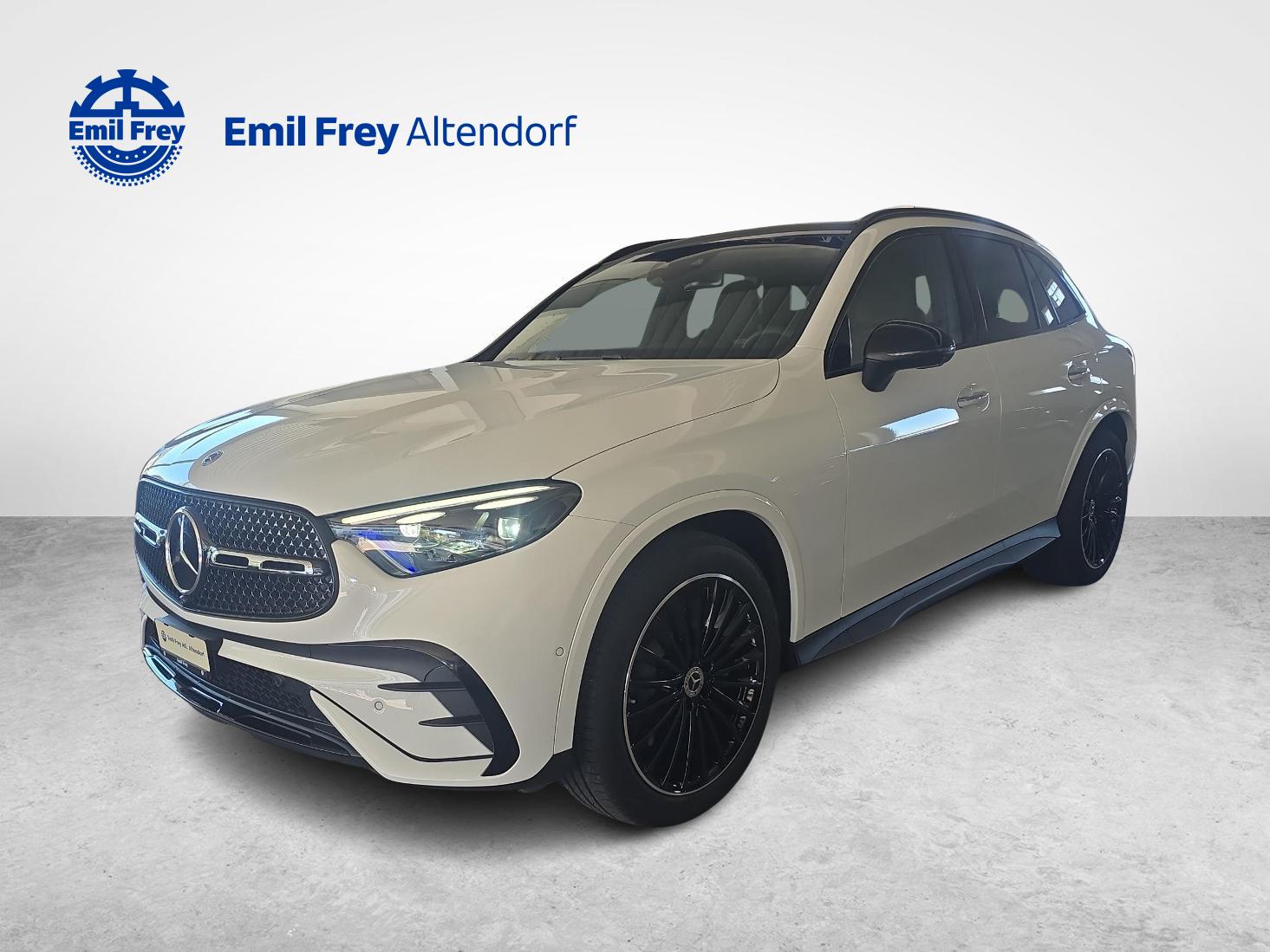 MERCEDES-BENZ GLC 300 4MATIC AMG Line-image-0