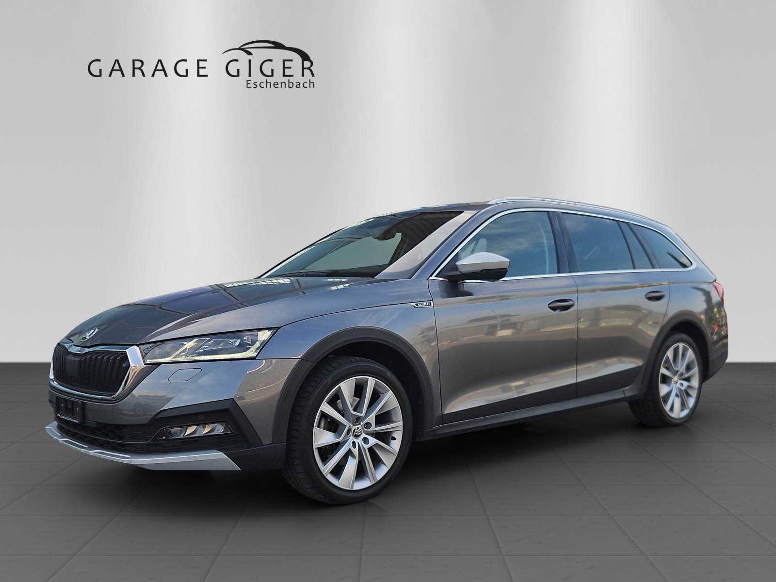 SKODA Octavia Combi 2.0 TSI DSG Scout 4x4-image-0