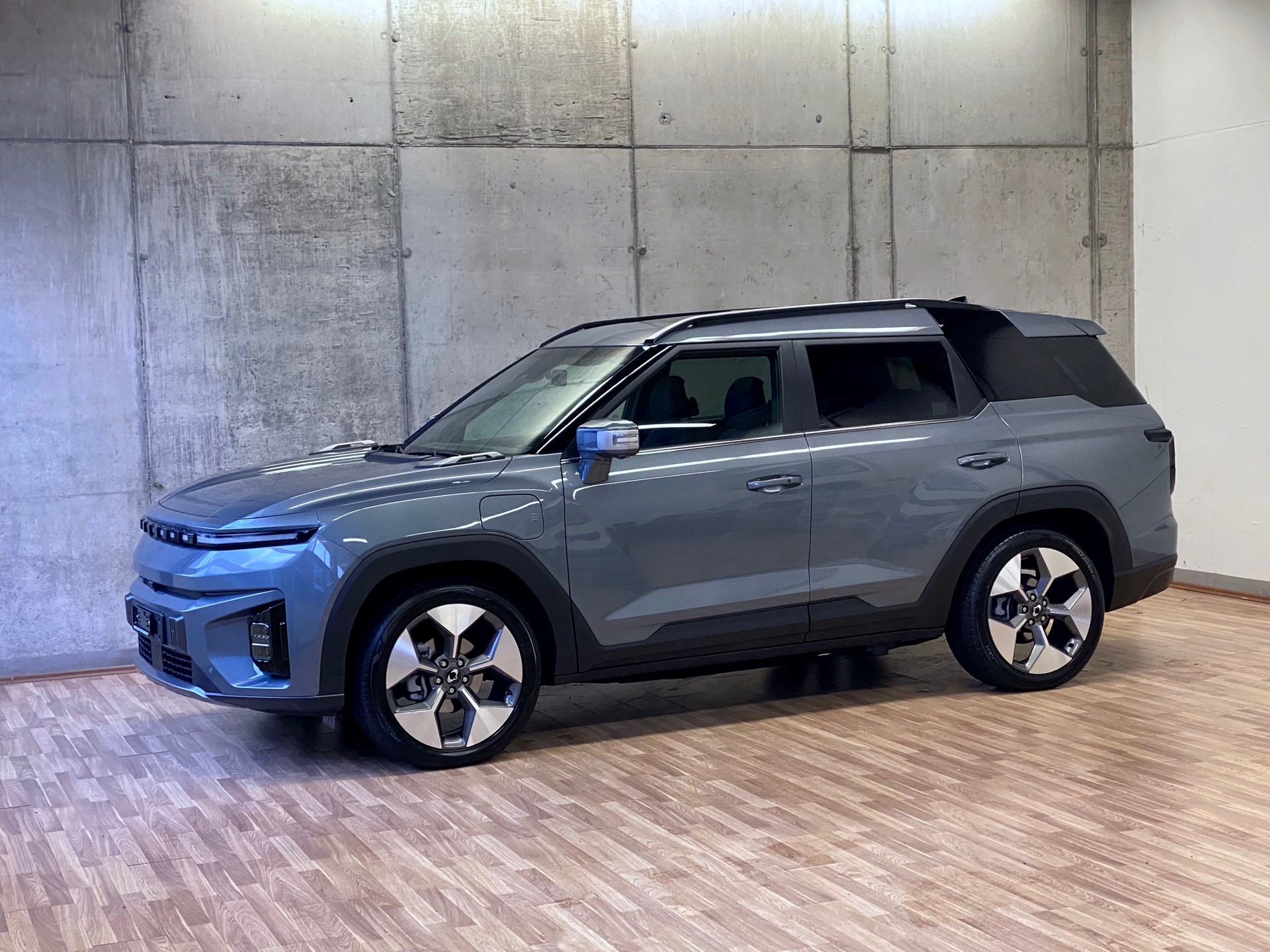 KGM-SsangYong Torres EVX*73 kWh*Swiss*Titanium*-image-0