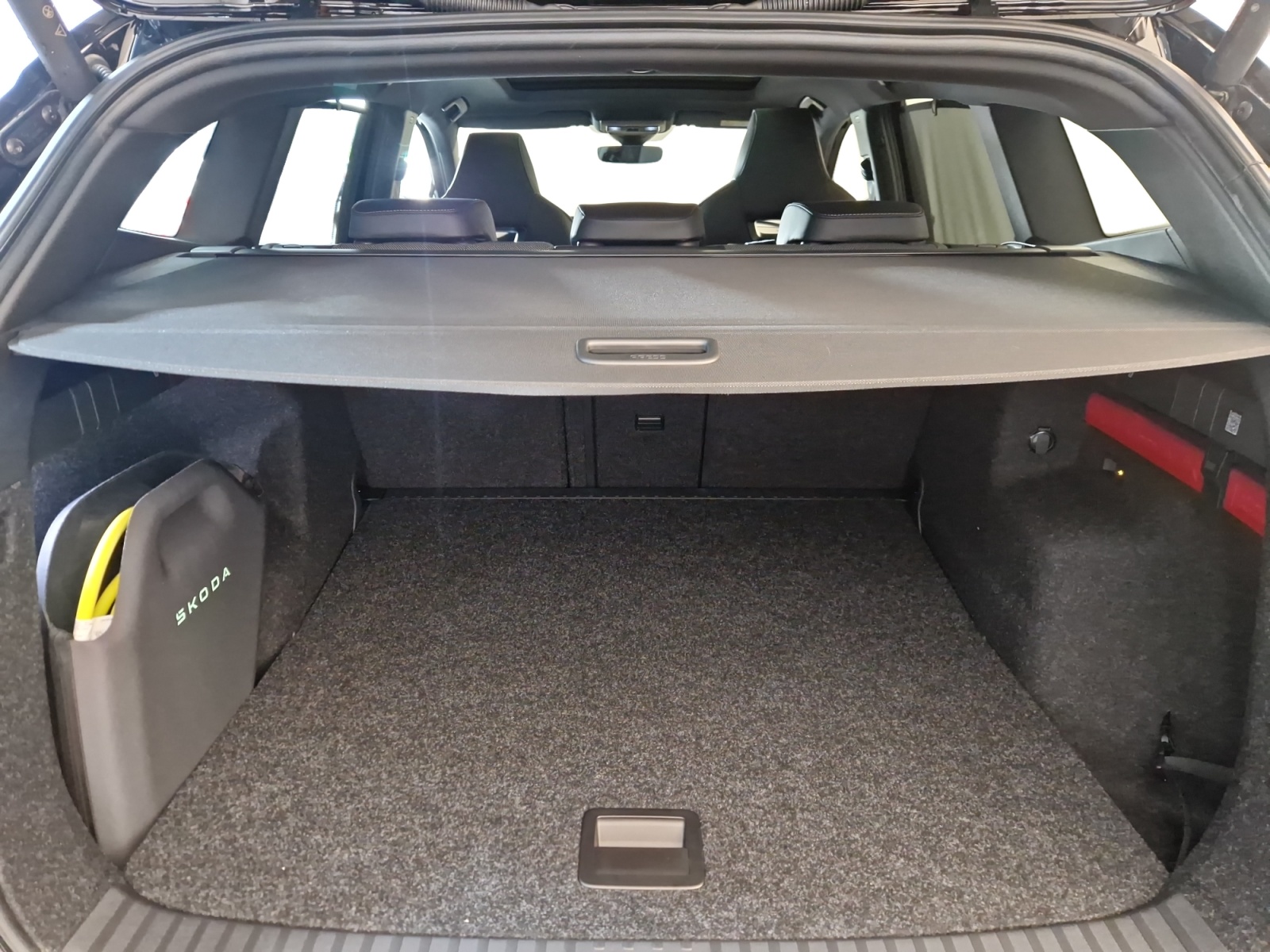 SKODA Enyaq 4x4 RS-image-10