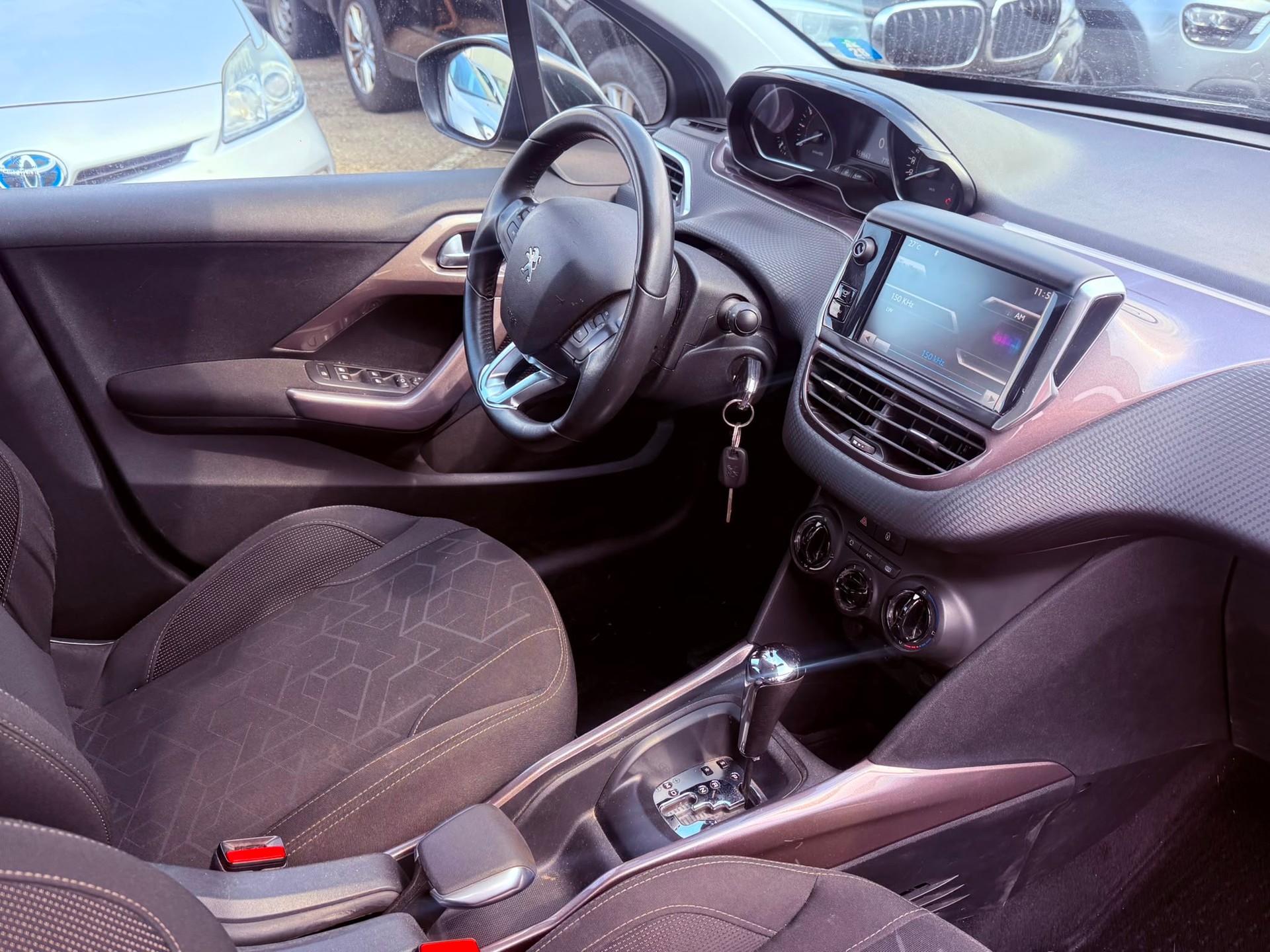 PEUGEOT 2008 1.6 VTI Active Automatic-image-12