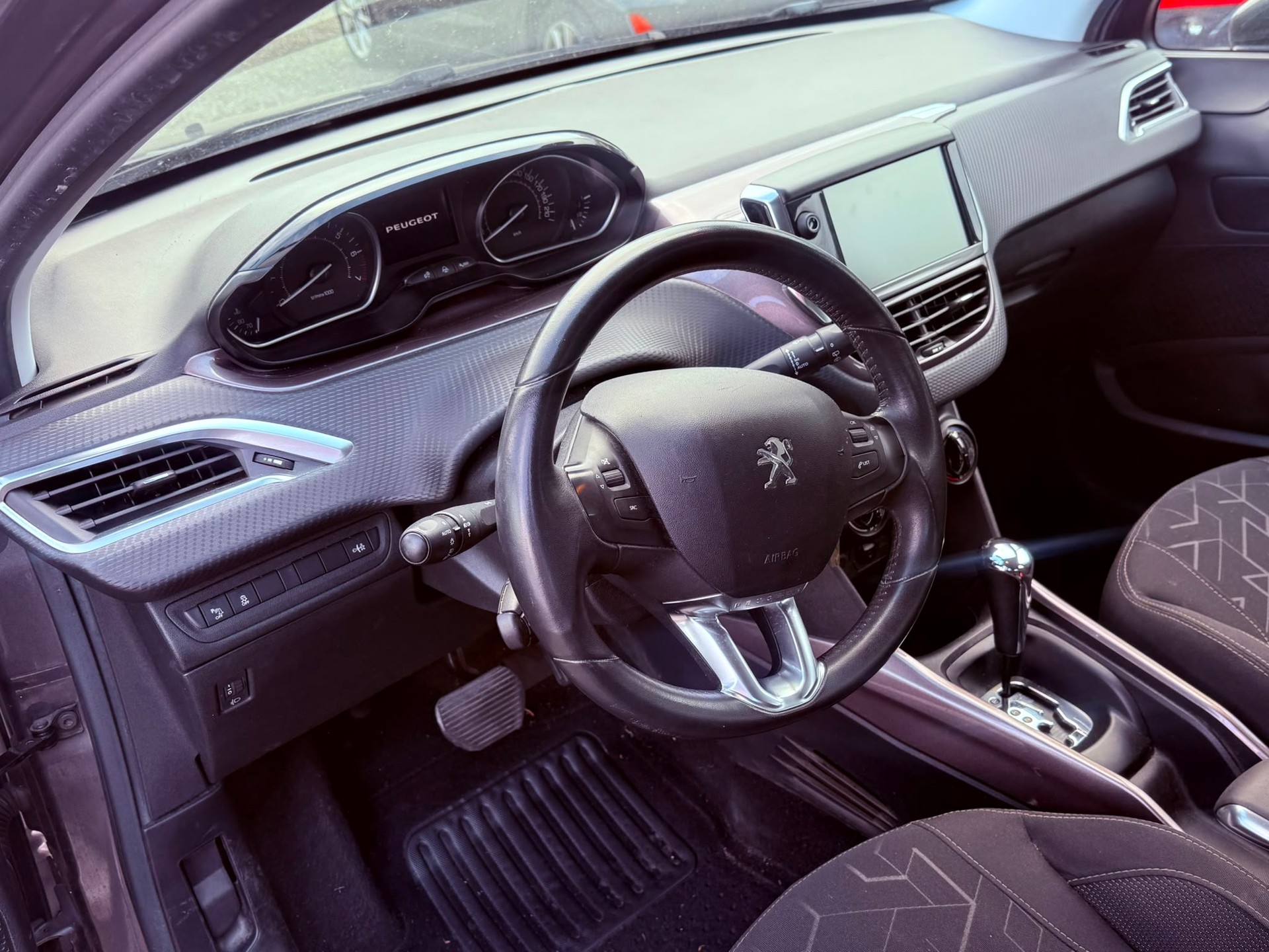 PEUGEOT 2008 1.6 VTI Active Automatic-image-11
