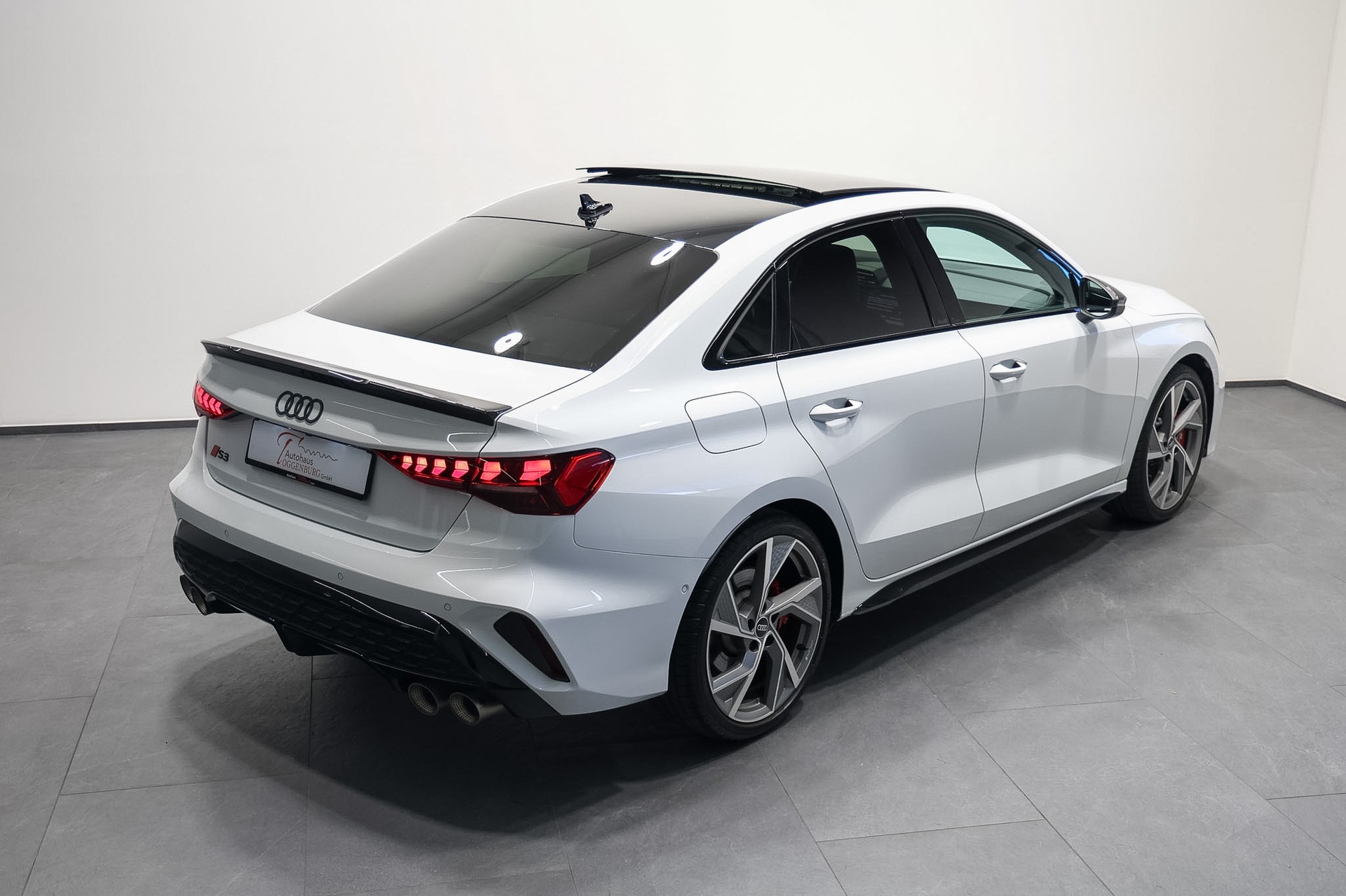 AUDI S3 Limousine TFSI quattro S-tronic *Akrapovic*Carbon Exterieur*-image-7