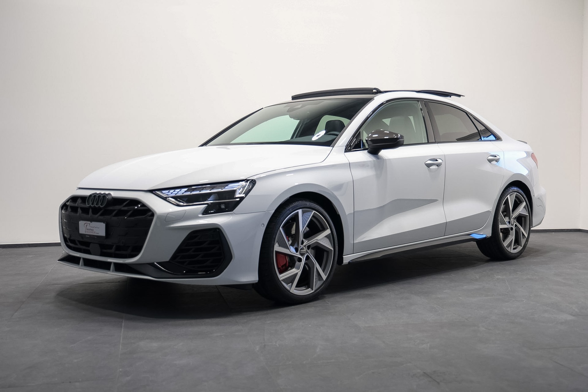 AUDI S3 Limousine TFSI quattro S-tronic *Akrapovic*Carbon Exterieur*-image-2