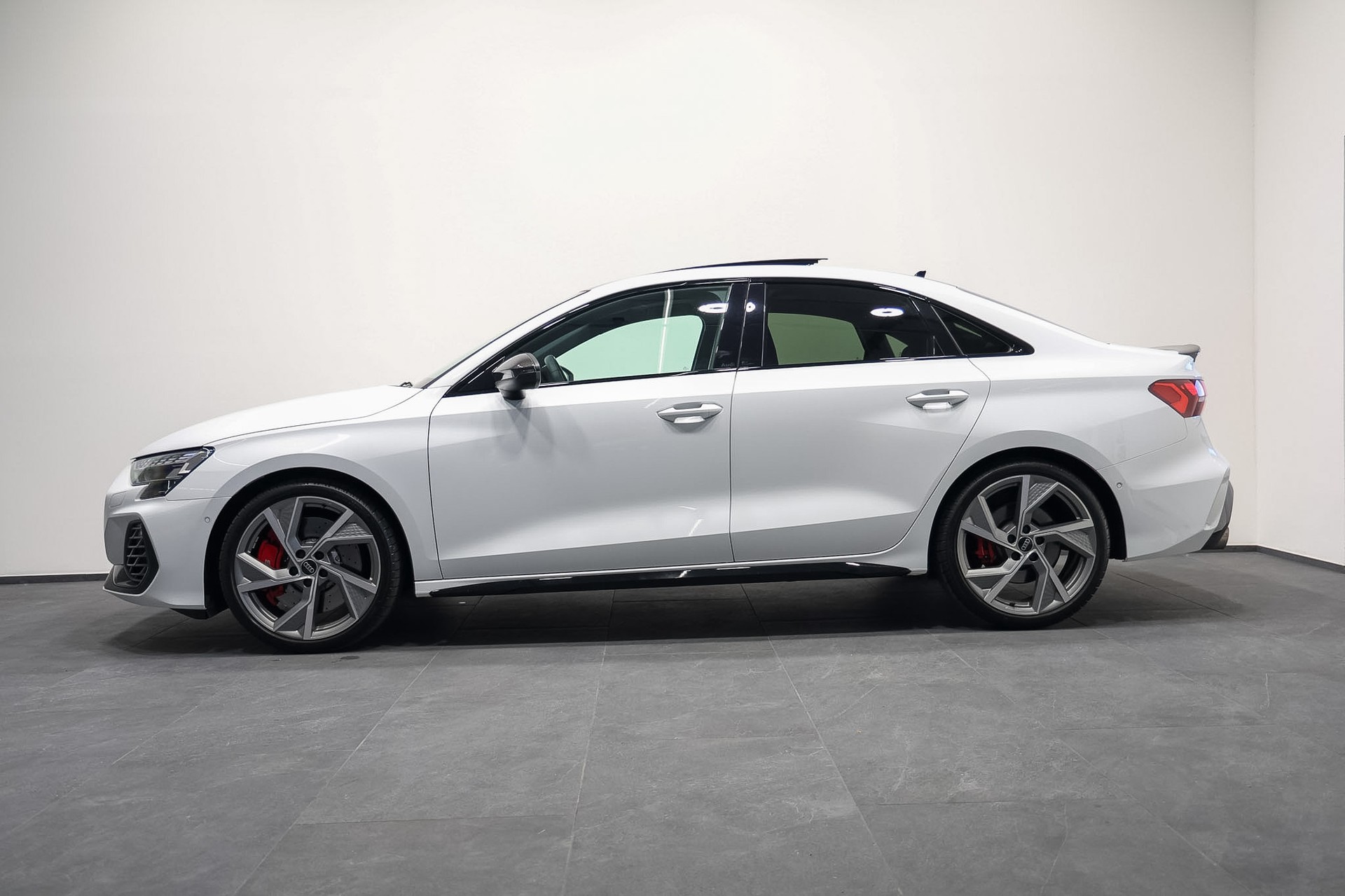 AUDI S3 Limousine TFSI quattro S-tronic *Akrapovic*Carbon Exterieur*-image-5