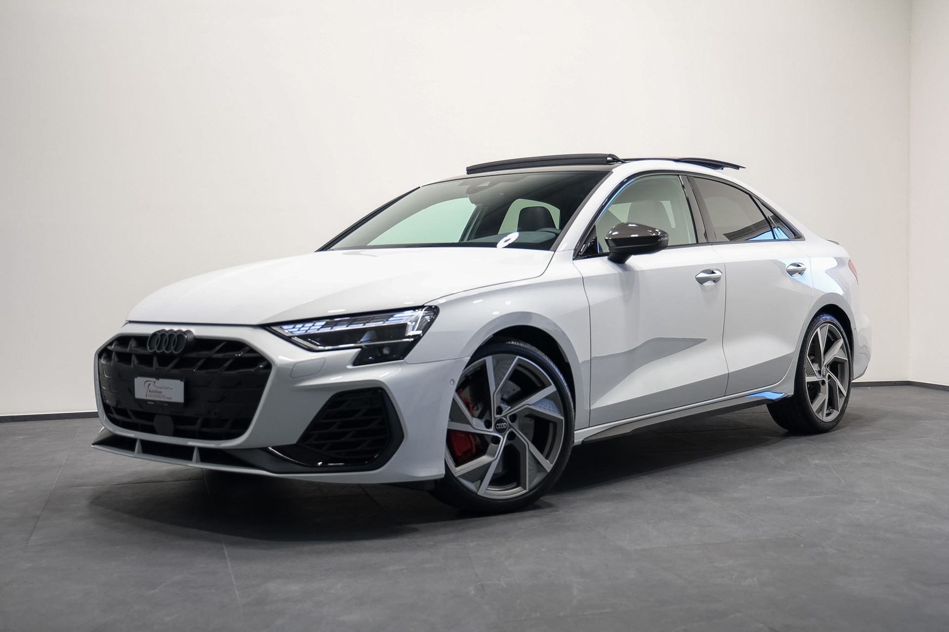 AUDI S3 Limousine TFSI quattro S-tronic *Akrapovic*Carbon Exterieur*-image-0