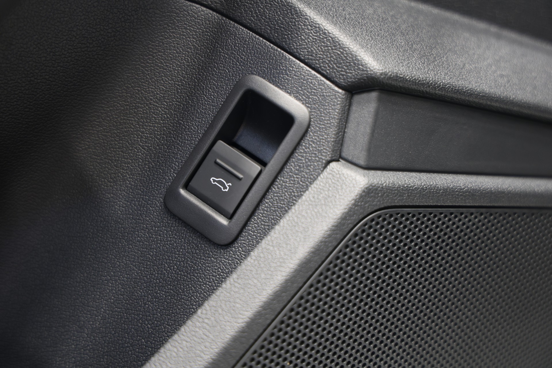 AUDI S3 Limousine TFSI quattro S-tronic *Akrapovic*Carbon Exterieur*-image-23