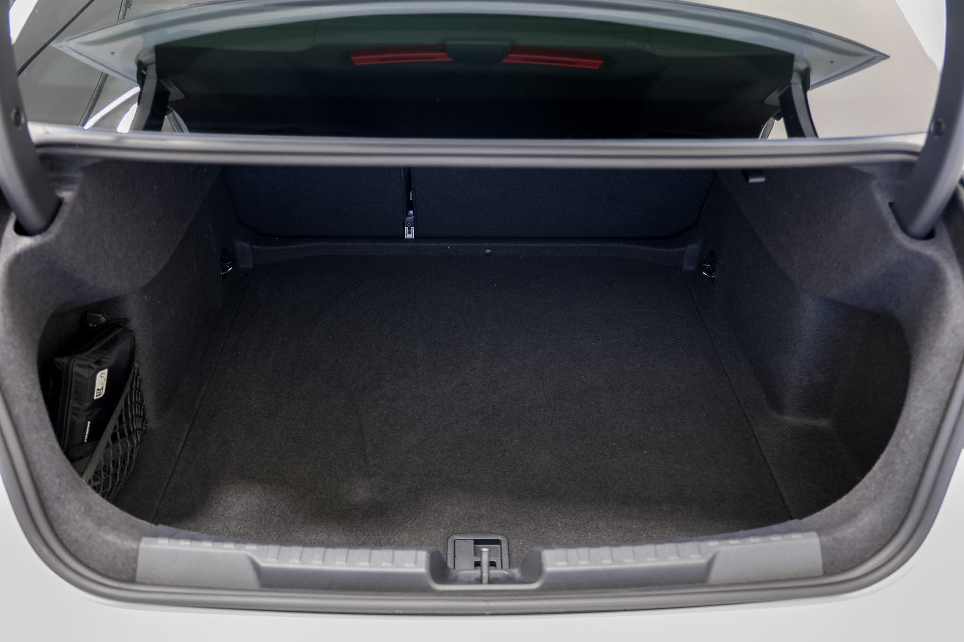 AUDI S3 Limousine TFSI quattro S-tronic *Akrapovic*Carbon Exterieur*-image-17