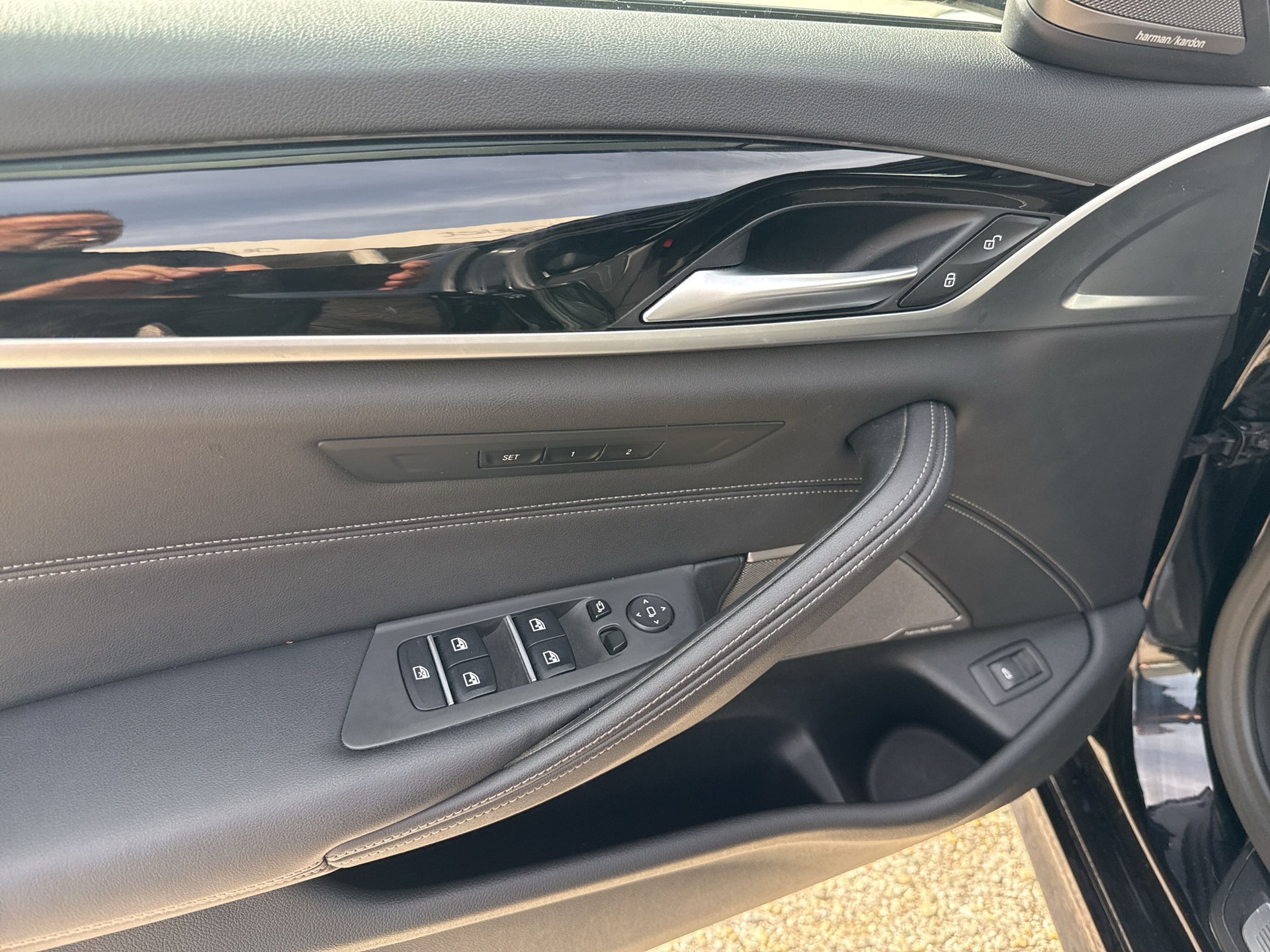 BMW 540i xDrive 48V Touring Pure M Sport Steptronic-image-15