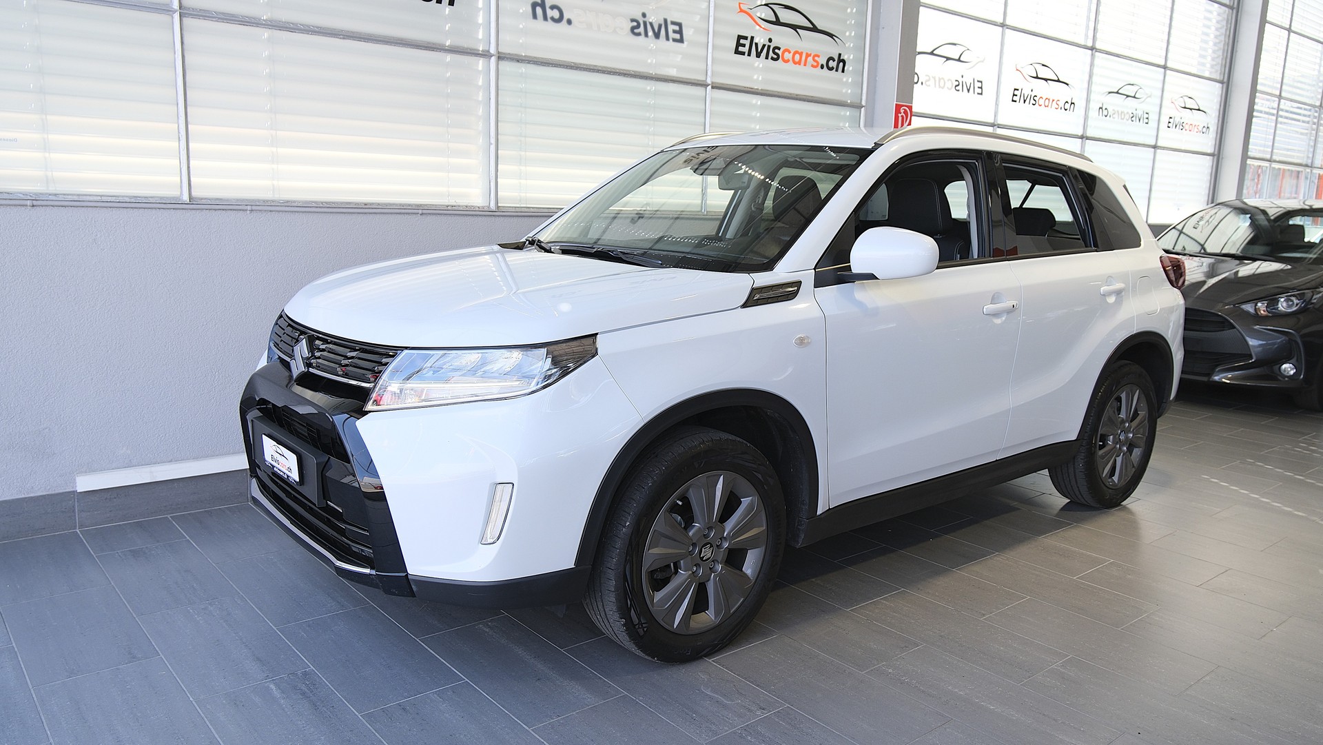 SUZUKI Vitara 1.4 Boosterjet Compact + 4x4 Hybrid Automatic-image-8