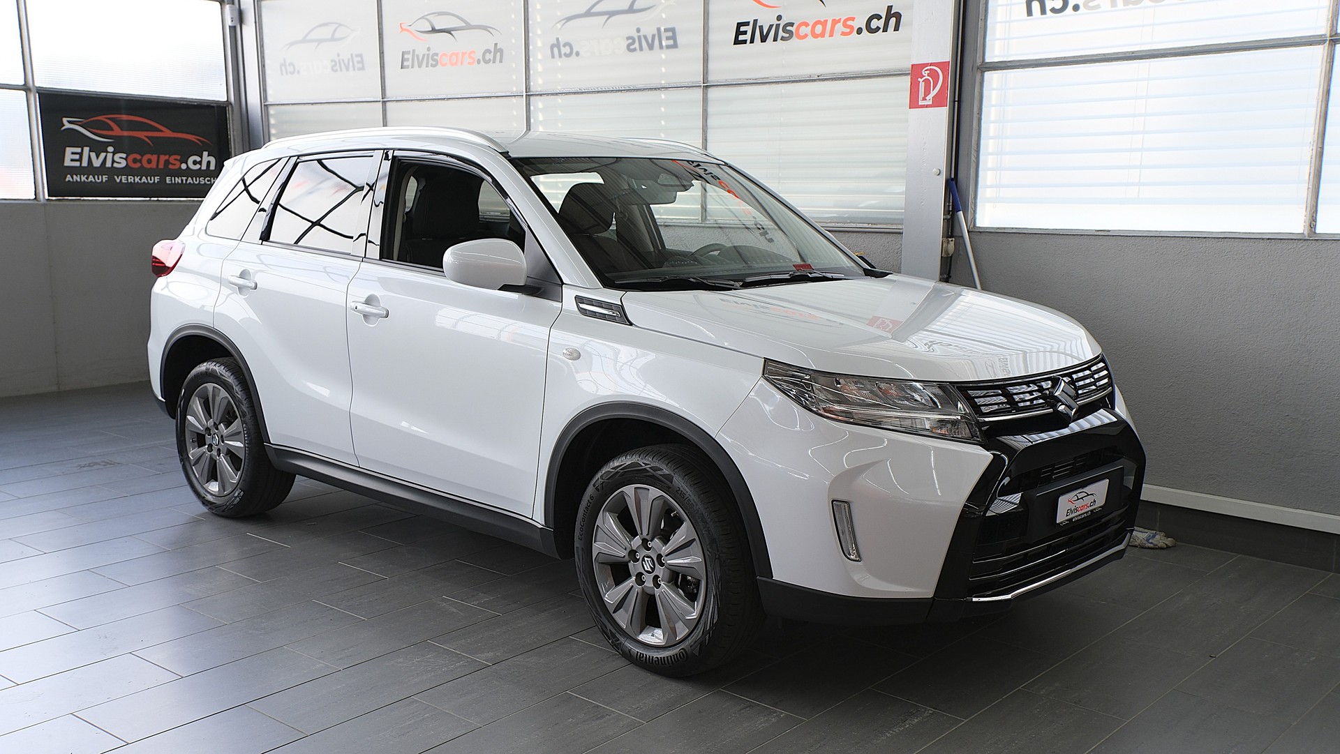 SUZUKI Vitara 1.4 Boosterjet Compact + 4x4 Hybrid Automatic-image-28