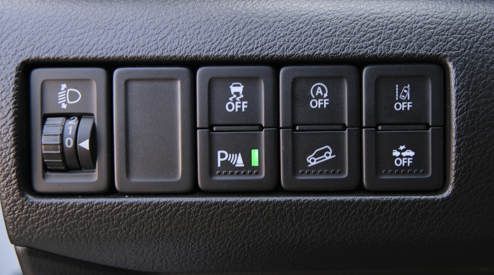 SUZUKI Vitara 1.4 Boosterjet Compact + 4x4 Hybrid Automatic-image-18