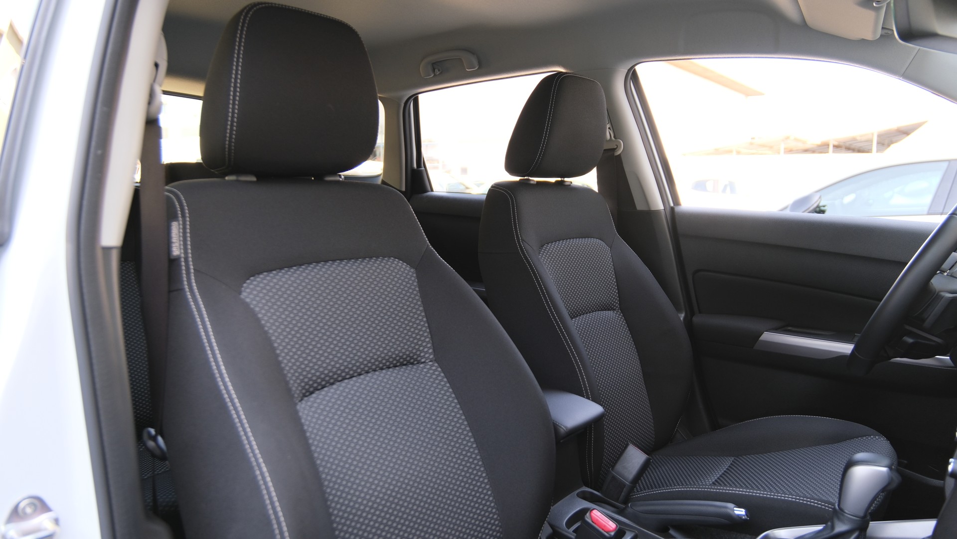 SUZUKI Vitara 1.4 Boosterjet Compact + 4x4 Hybrid Automatic-image-15