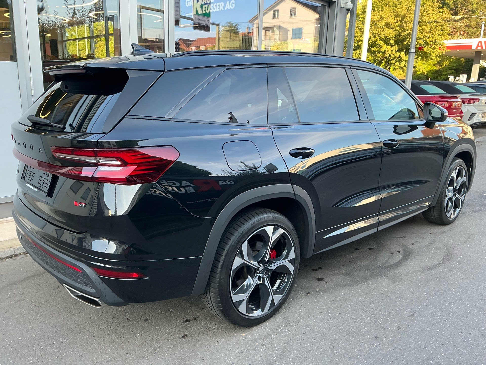 SKODA Kodiaq 2.0 TSI 265 PS 4x4 RS *** TOP AUSSTATTUNG MIT HEAD UP DISPLAY & ANHÄNGERKUPPLUNG ***-showroom-element-3