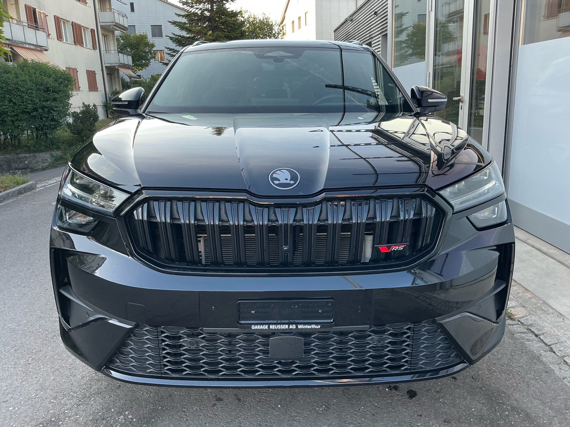 SKODA Kodiaq 2.0 TSI 265 PS 4x4 RS *** TOP AUSSTATTUNG MIT HEAD UP DISPLAY & ANHÄNGERKUPPLUNG ***-showroom-element-1