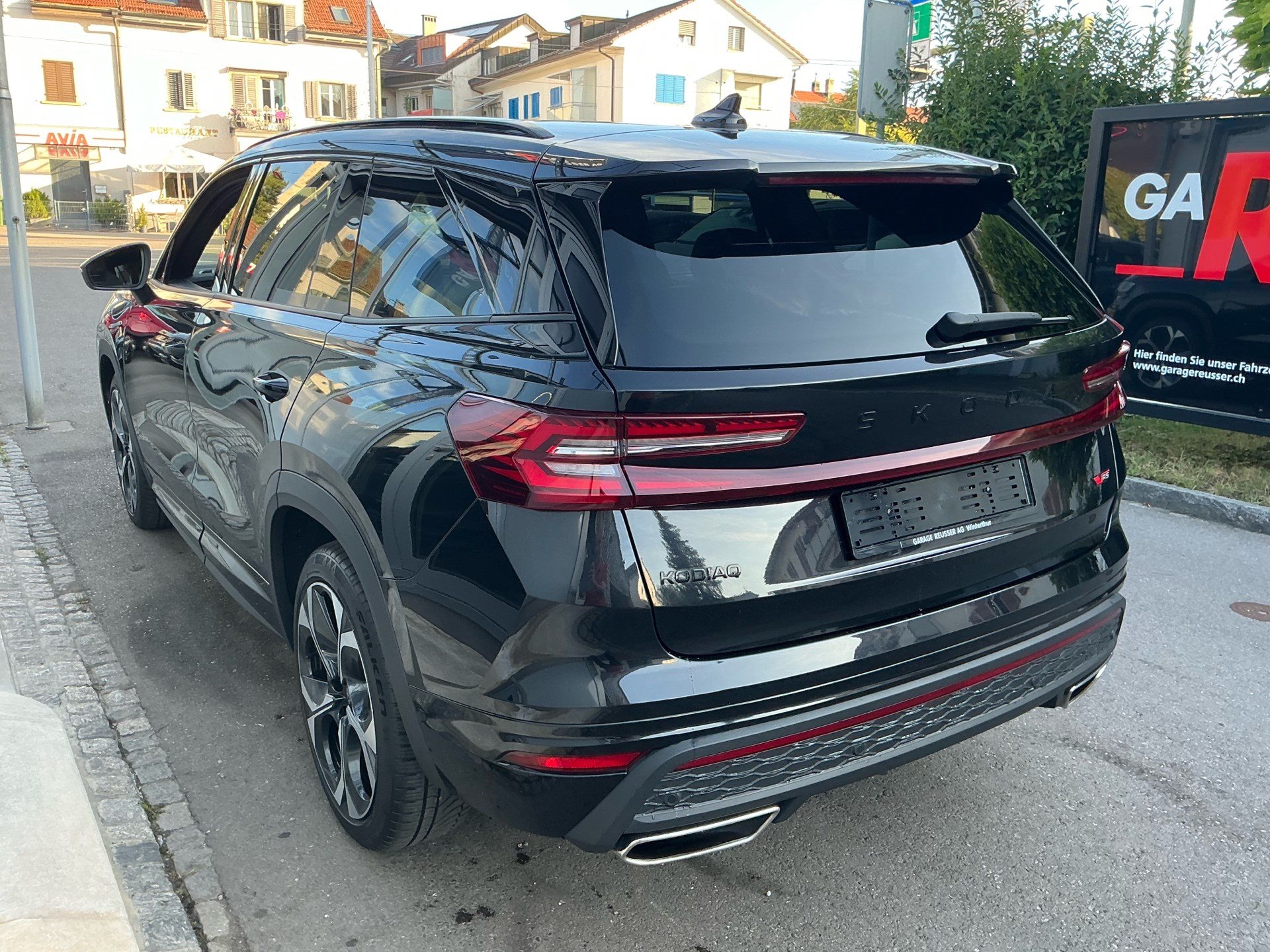 SKODA Kodiaq 2.0 TSI 265 PS 4x4 RS *** TOP AUSSTATTUNG MIT HEAD UP DISPLAY & ANHÄNGERKUPPLUNG ***-image-5