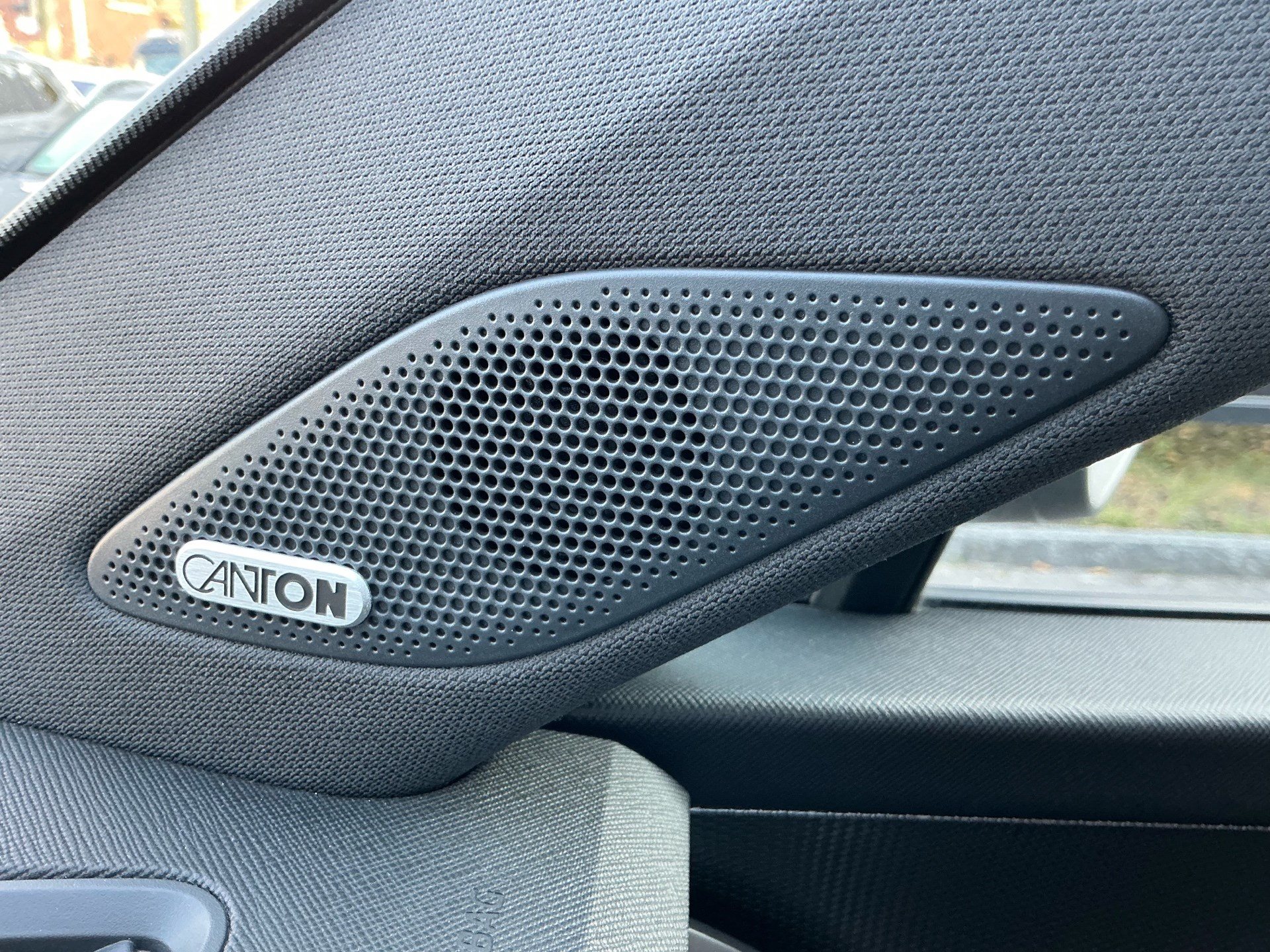 SKODA Kodiaq 2.0 TSI 265 PS 4x4 RS *** TOP AUSSTATTUNG MIT HEAD UP DISPLAY & ANHÄNGERKUPPLUNG ***-image-26