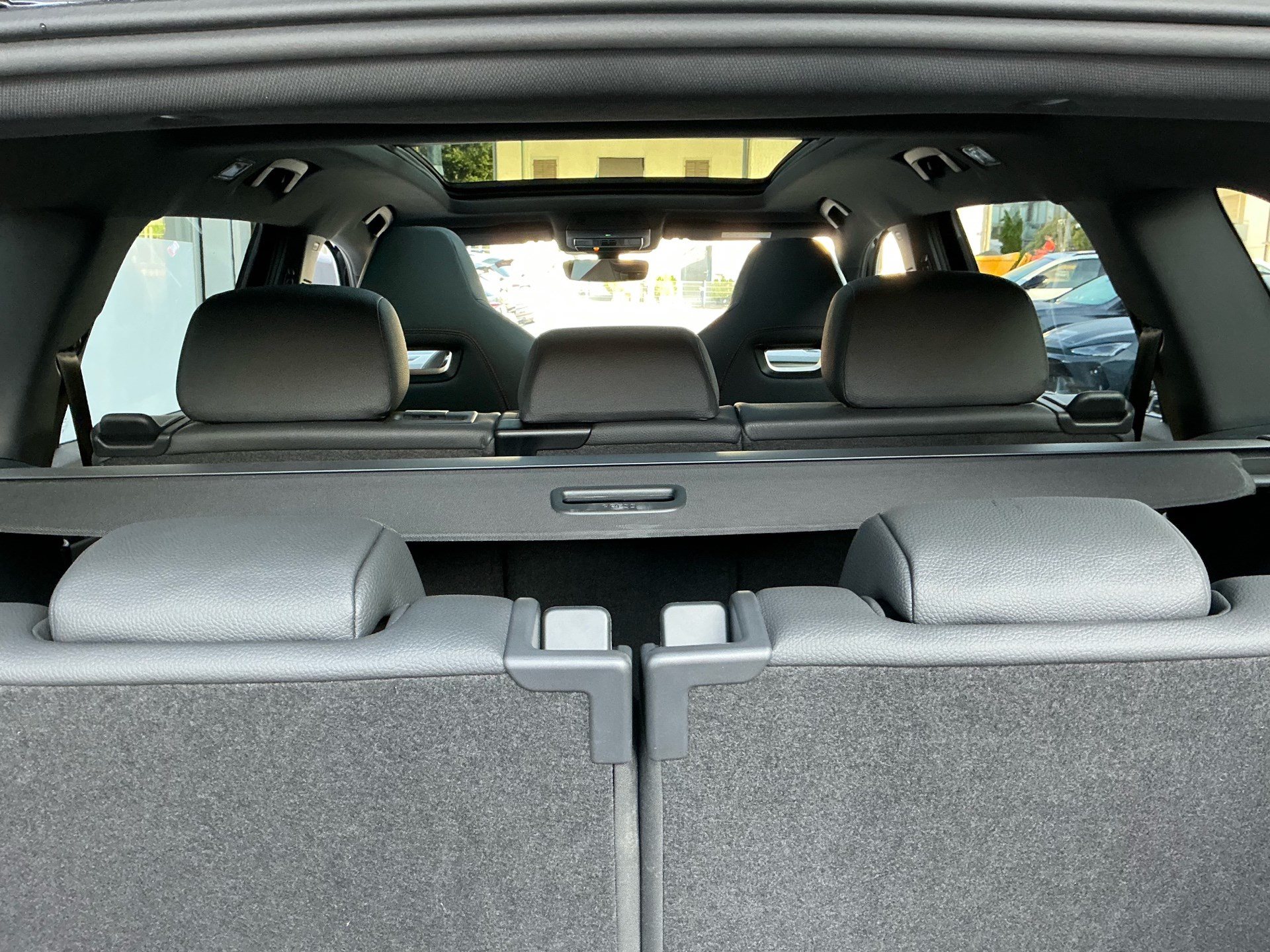 SKODA Kodiaq 2.0 TSI 265 PS 4x4 RS *** TOP AUSSTATTUNG MIT HEAD UP DISPLAY & ANHÄNGERKUPPLUNG ***-image-29
