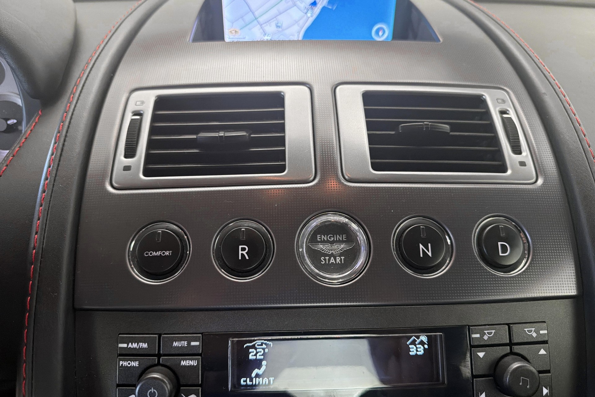 ASTON MARTIN V8 Vantage 4.3 Sportshift-image-14
