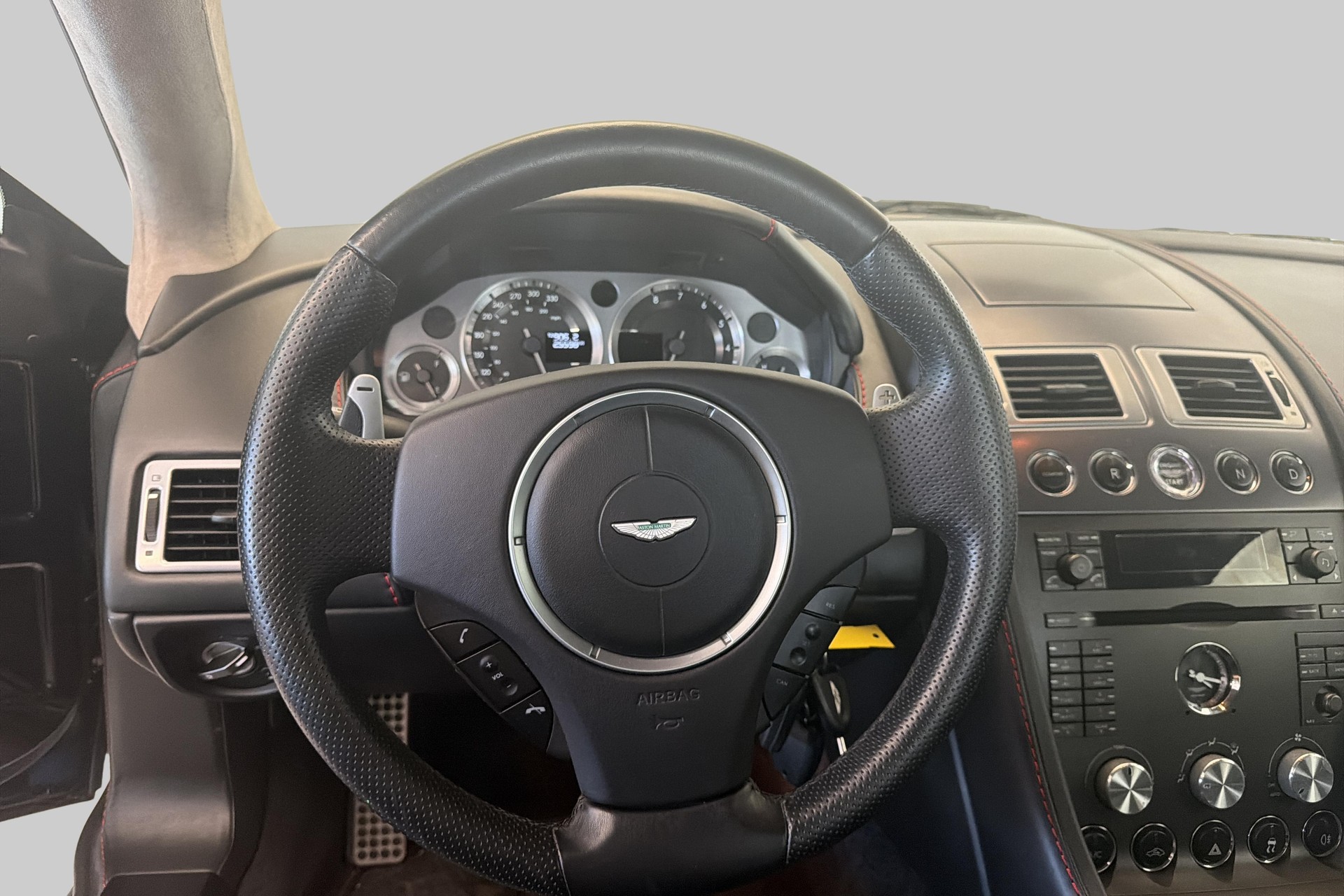 ASTON MARTIN V8 Vantage 4.3 Sportshift-image-9