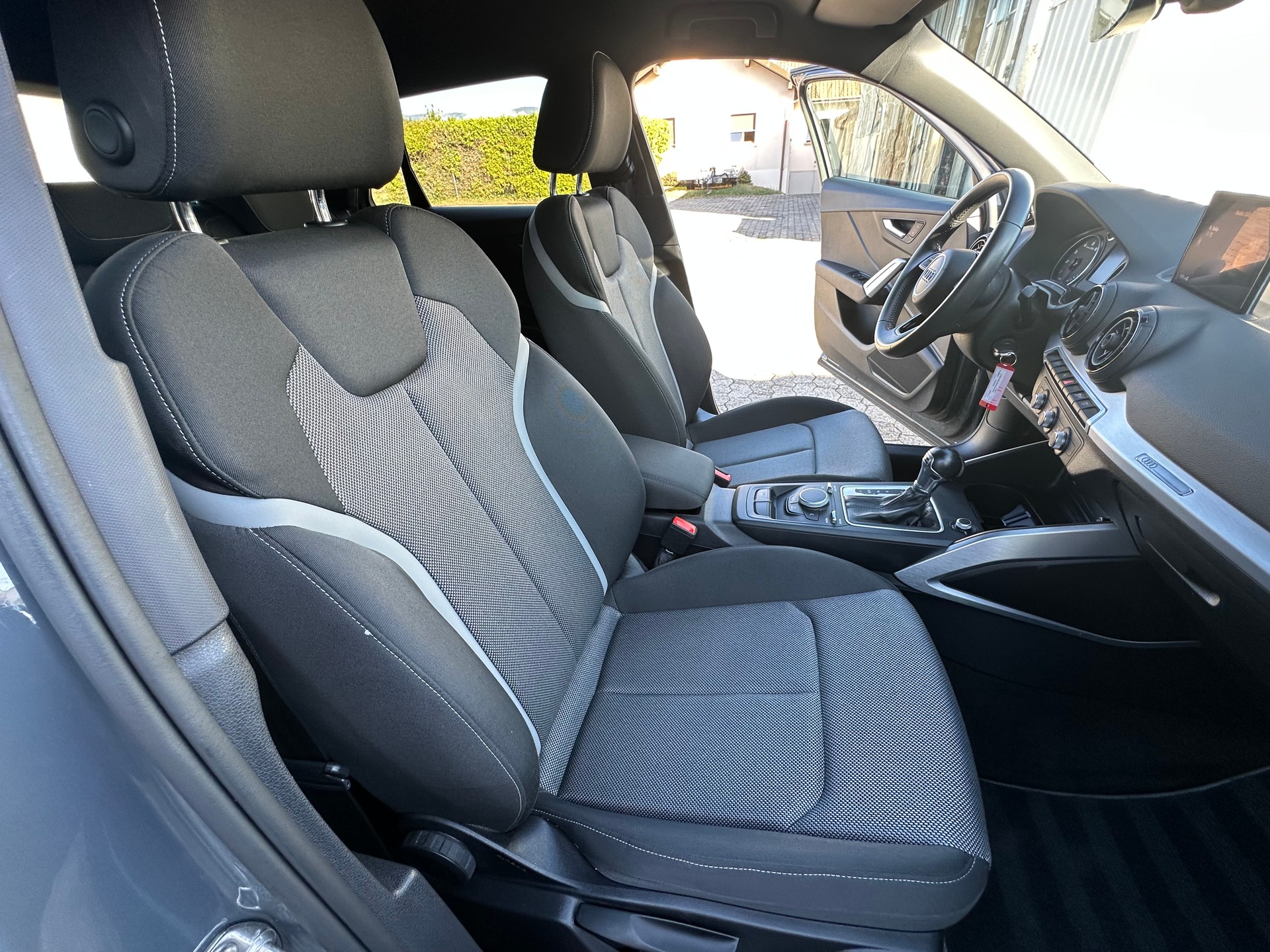 AUDI Q2 1.4 TFSI design S-tronic-image-28