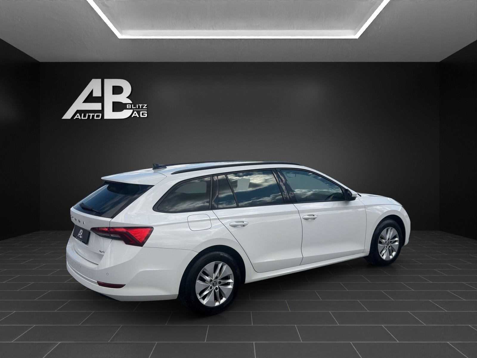 SKODA Octavia Combi 2.0 TDI DSG Ambition 4x4 mit 150 PS-image-4