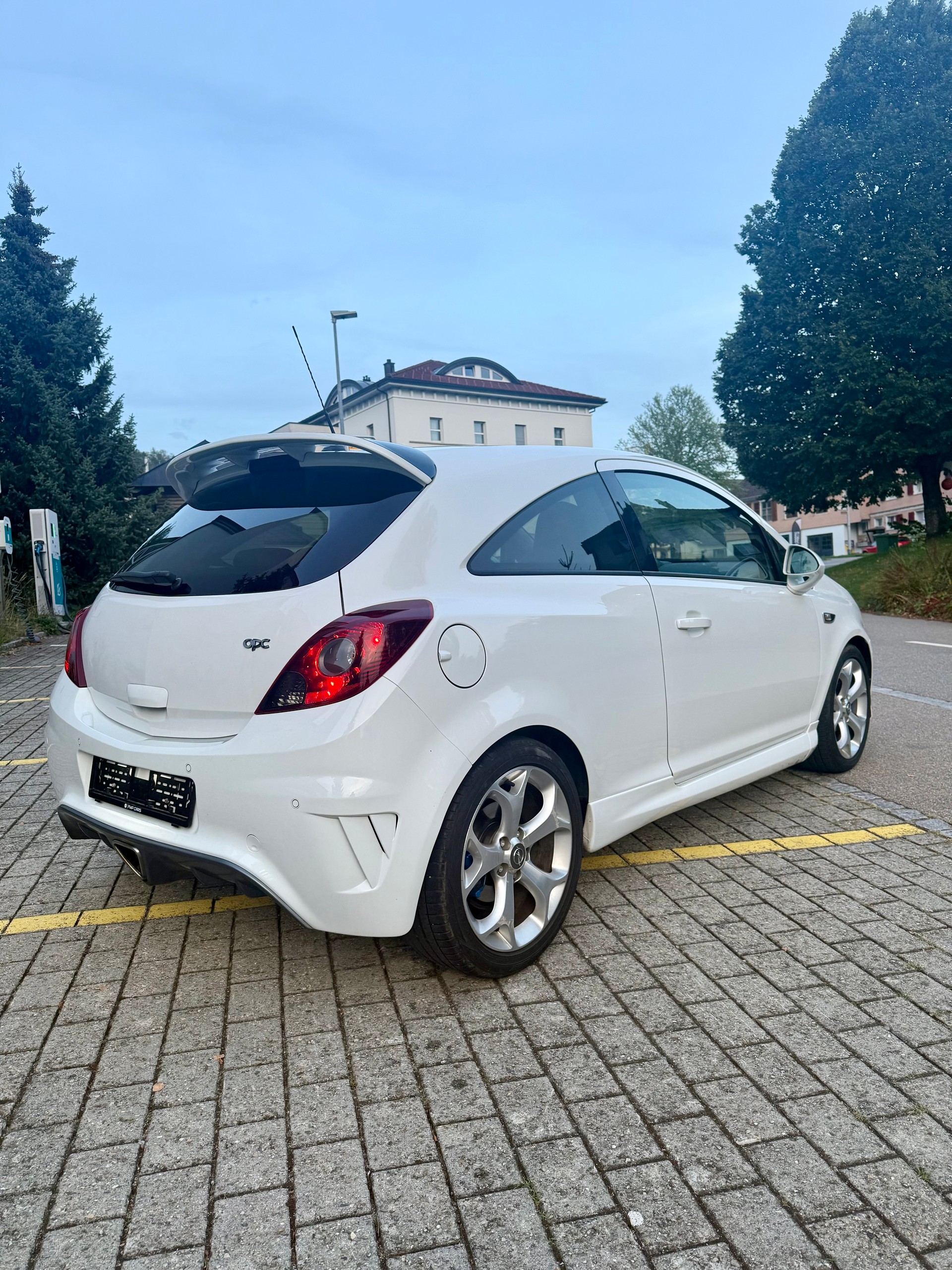 OPEL Corsa 1.6 Turbo OPC-image-4