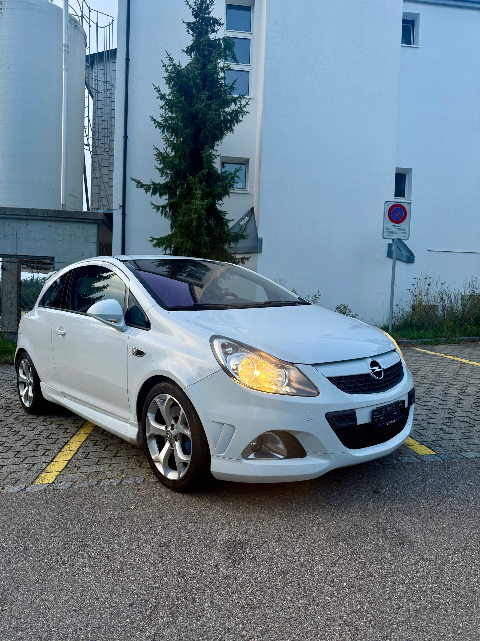 OPEL Corsa 1.6 Turbo OPC-image-0