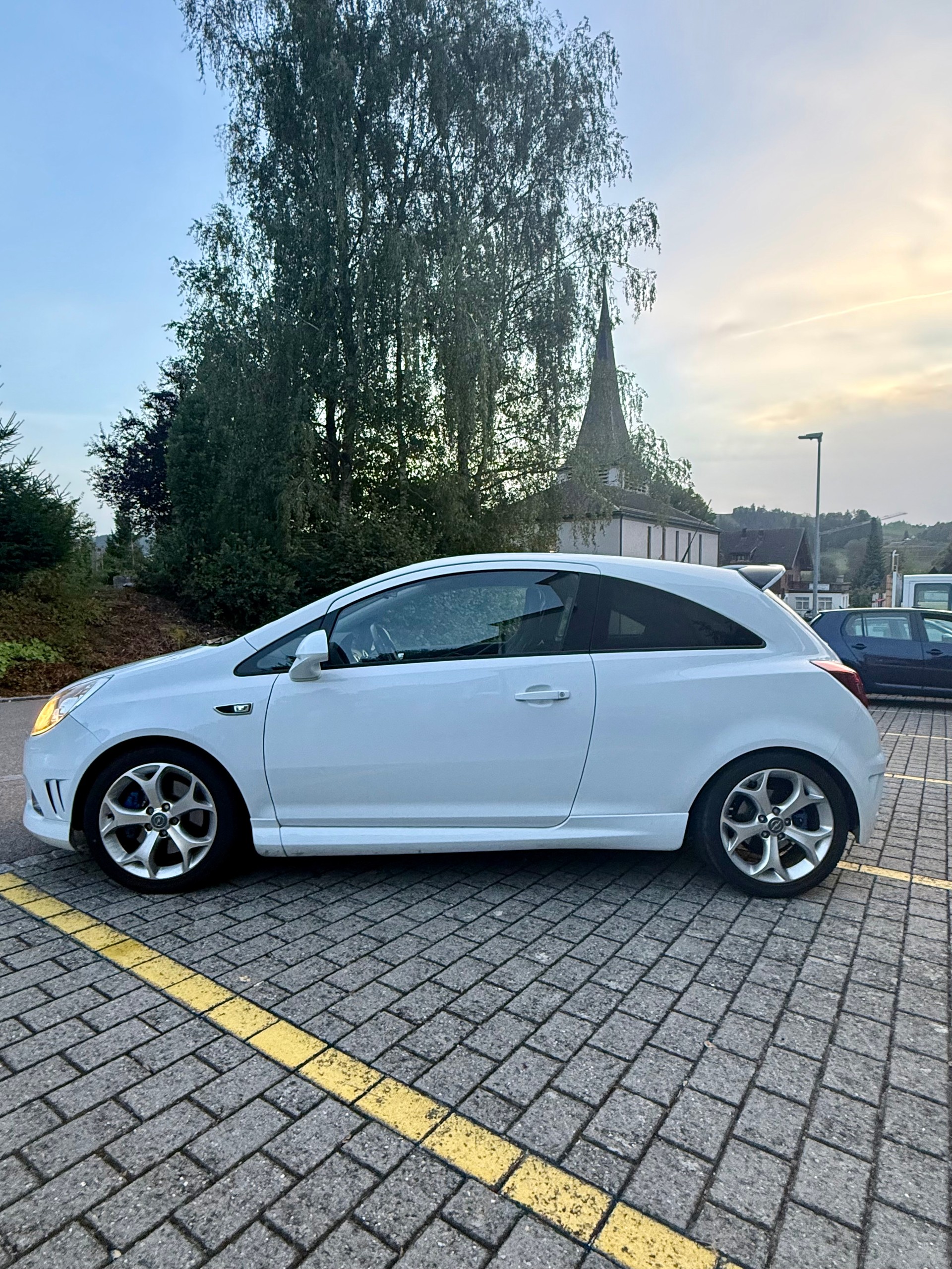 OPEL Corsa 1.6 Turbo OPC-image-5