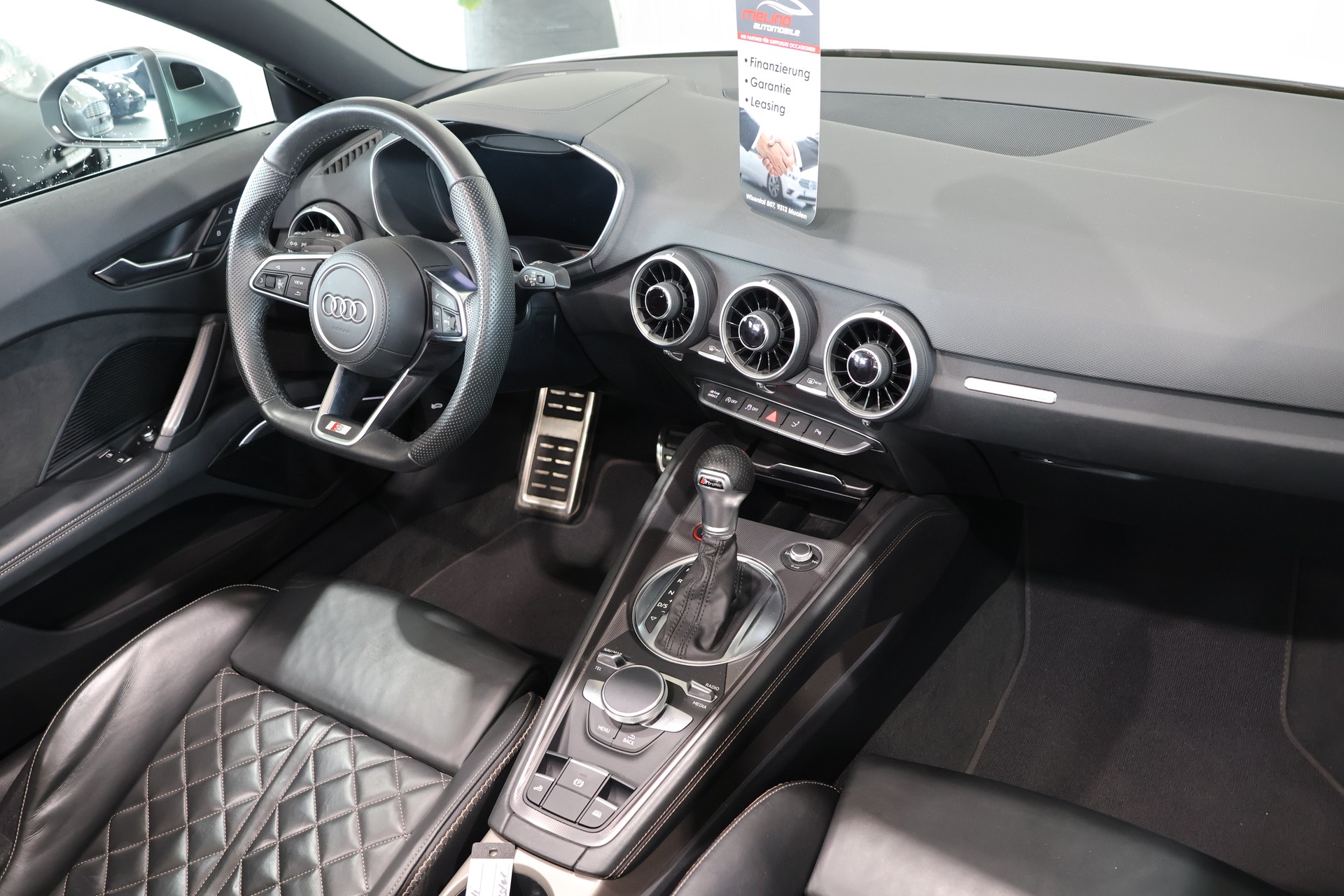 AUDI TT Roadster TTS S-tronic quattro-image-12