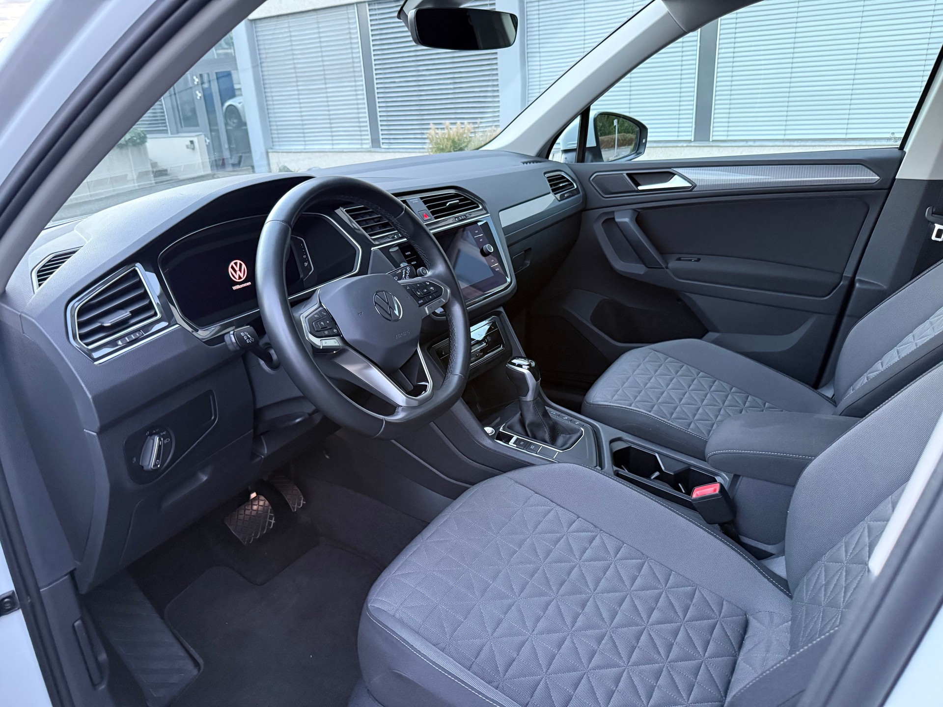 VW Tiguan 1.5TSI Evo Life DSG-image-7