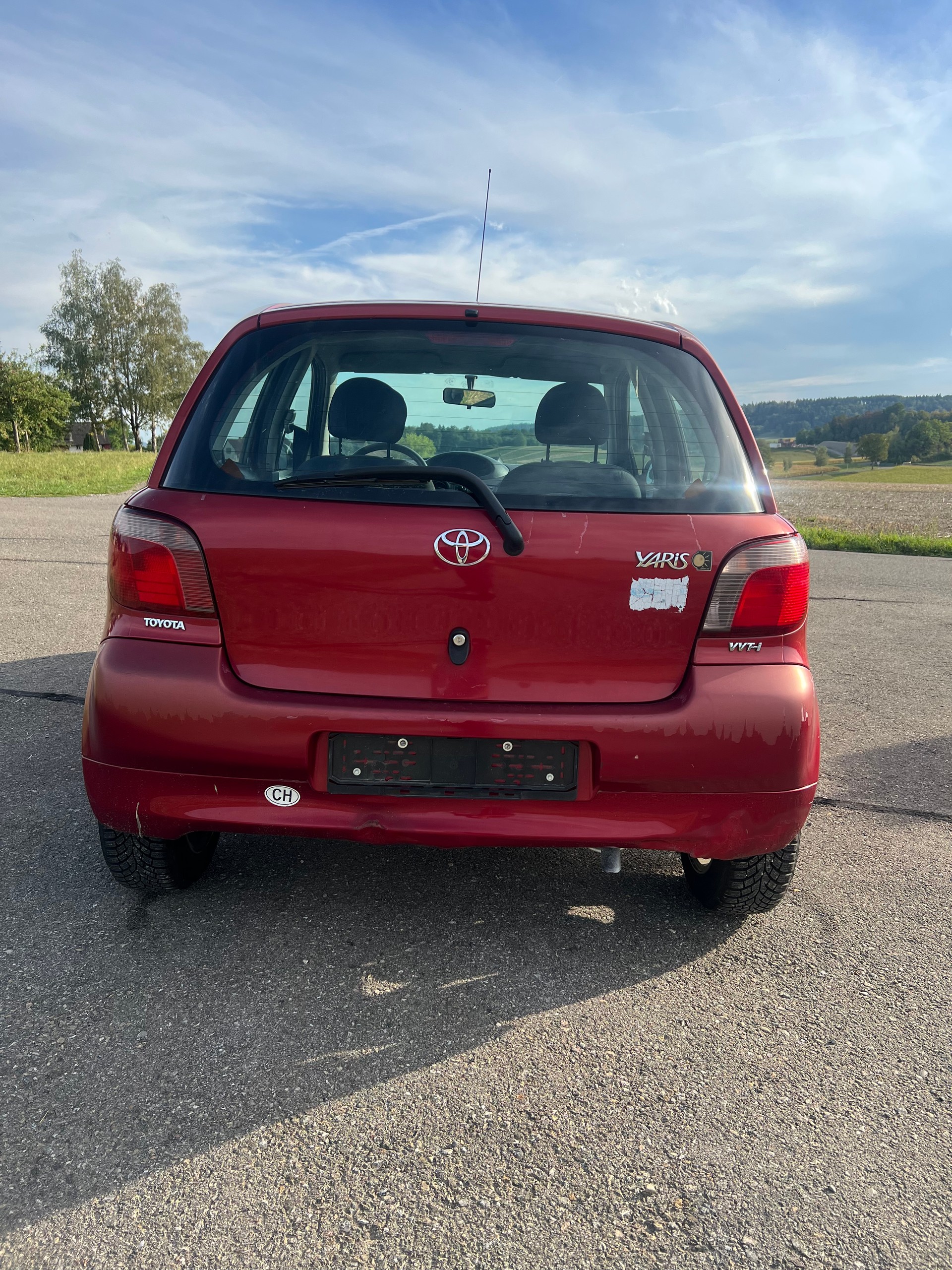 TOYOTA Yaris 1.3 Linea Sol-image-3