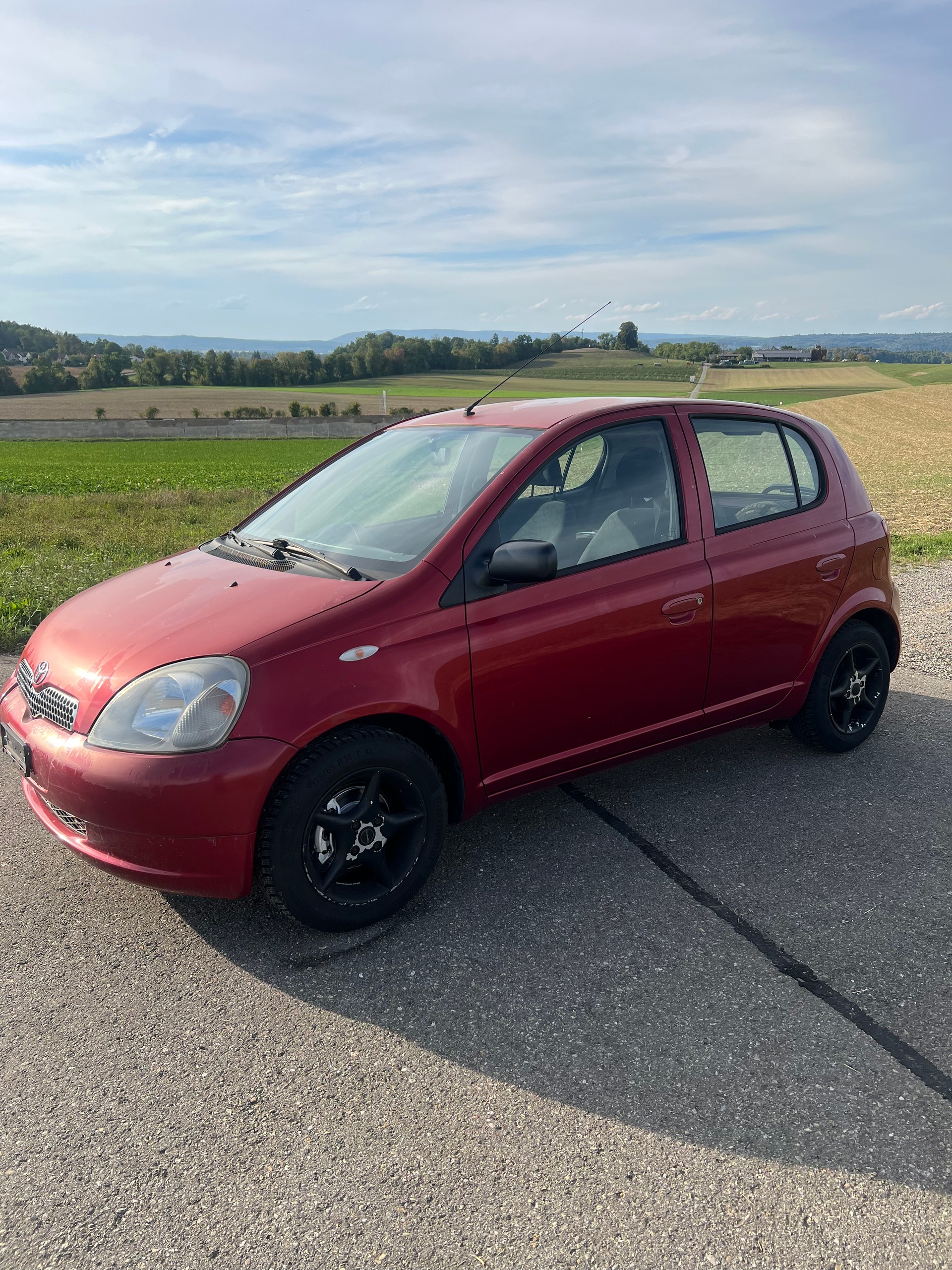 TOYOTA Yaris 1.3 Linea Sol-image-9
