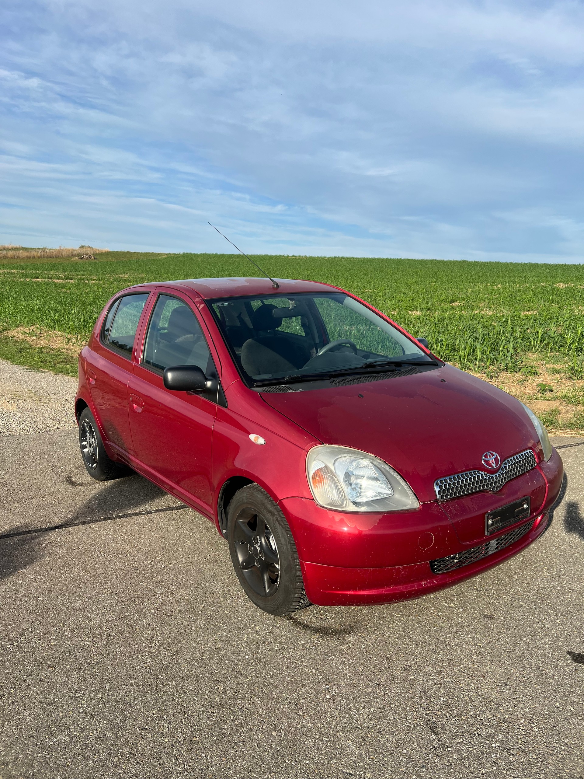 TOYOTA Yaris 1.3 Linea Sol-image-1