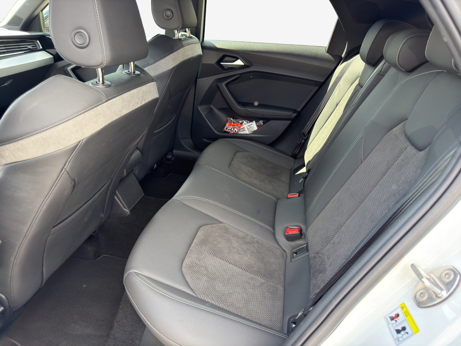 AUDI A1 Sportback 40 TFSI S Line S-tronic-image-11
