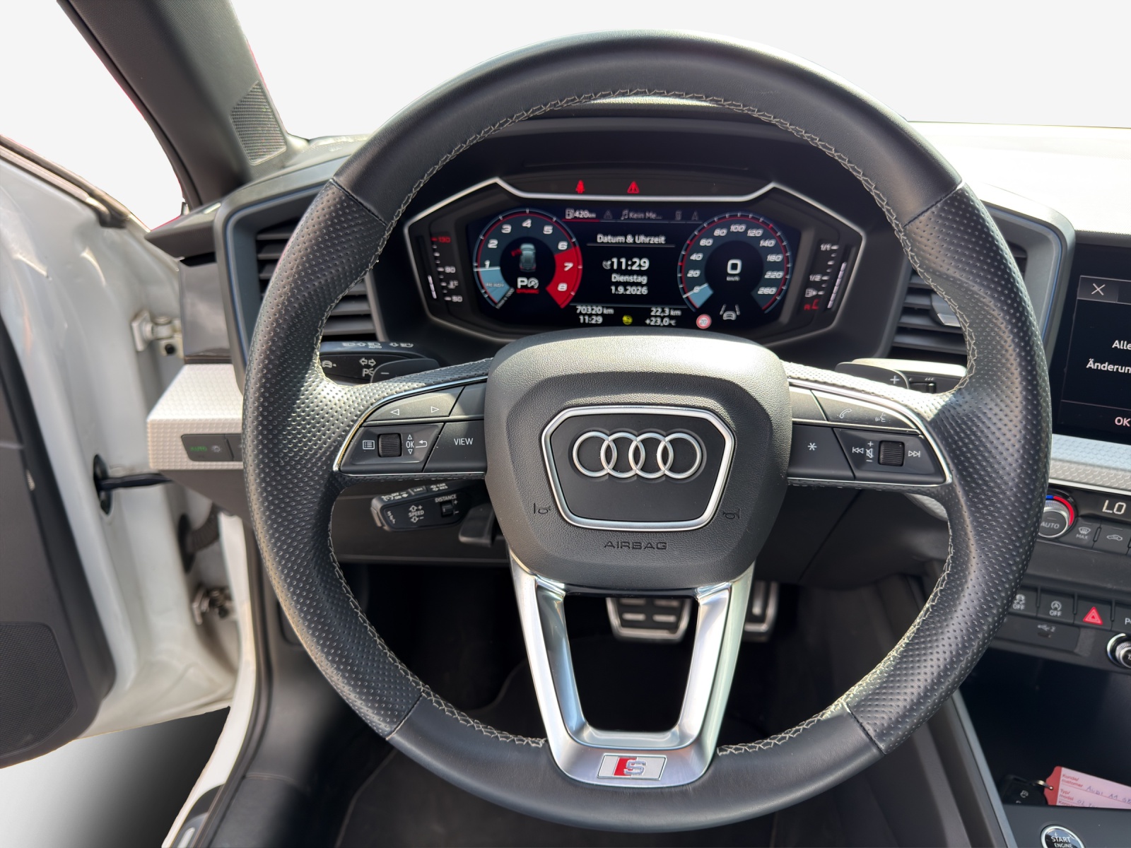 AUDI A1 Sportback 40 TFSI S Line S-tronic-image-9