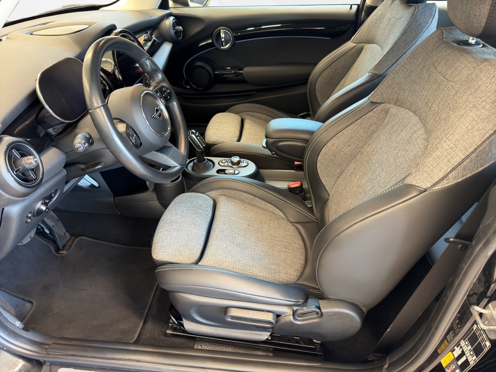 MINI Cooper SE-image-10
