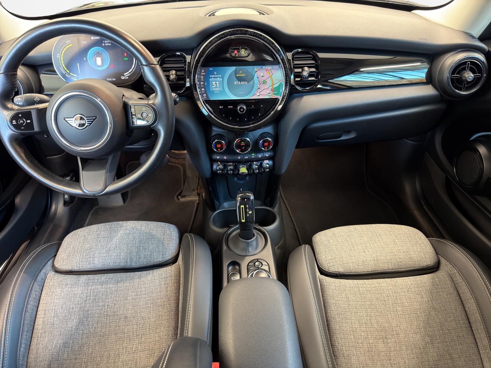 MINI Cooper SE-image-14
