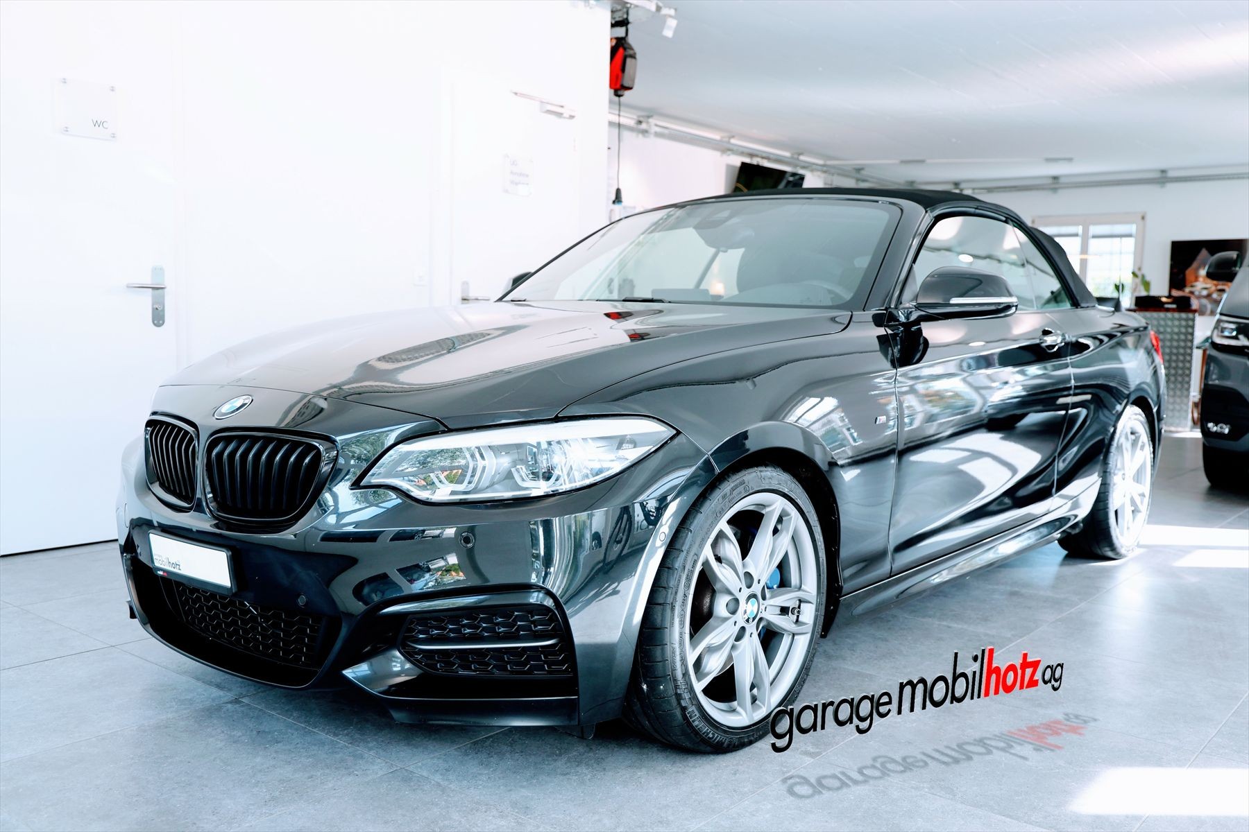 BMW M240i xDrive Cabrio LCI-image-0