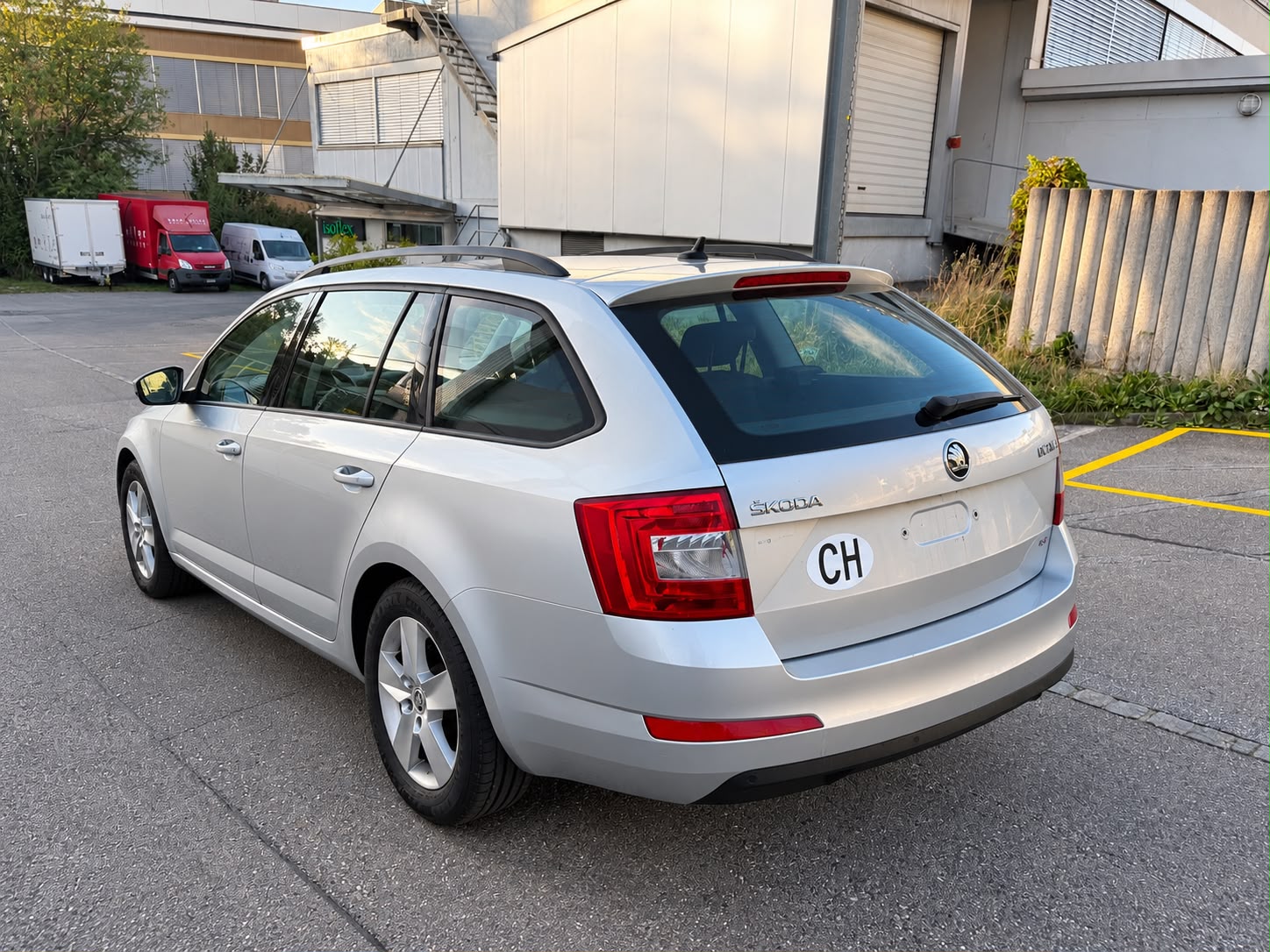 SKODA Octavia Combi 1.6 TDI Elegance 4x4-image-3