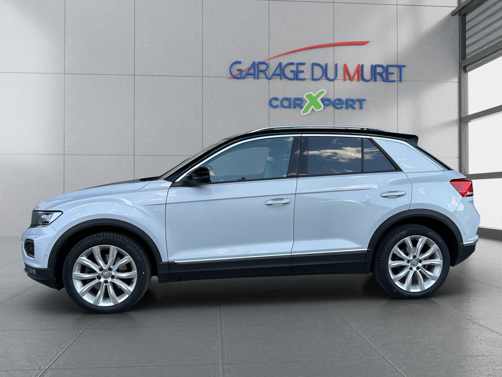 VW T-Roc 2.0 TSI Advance DSG 4Motion-image-1