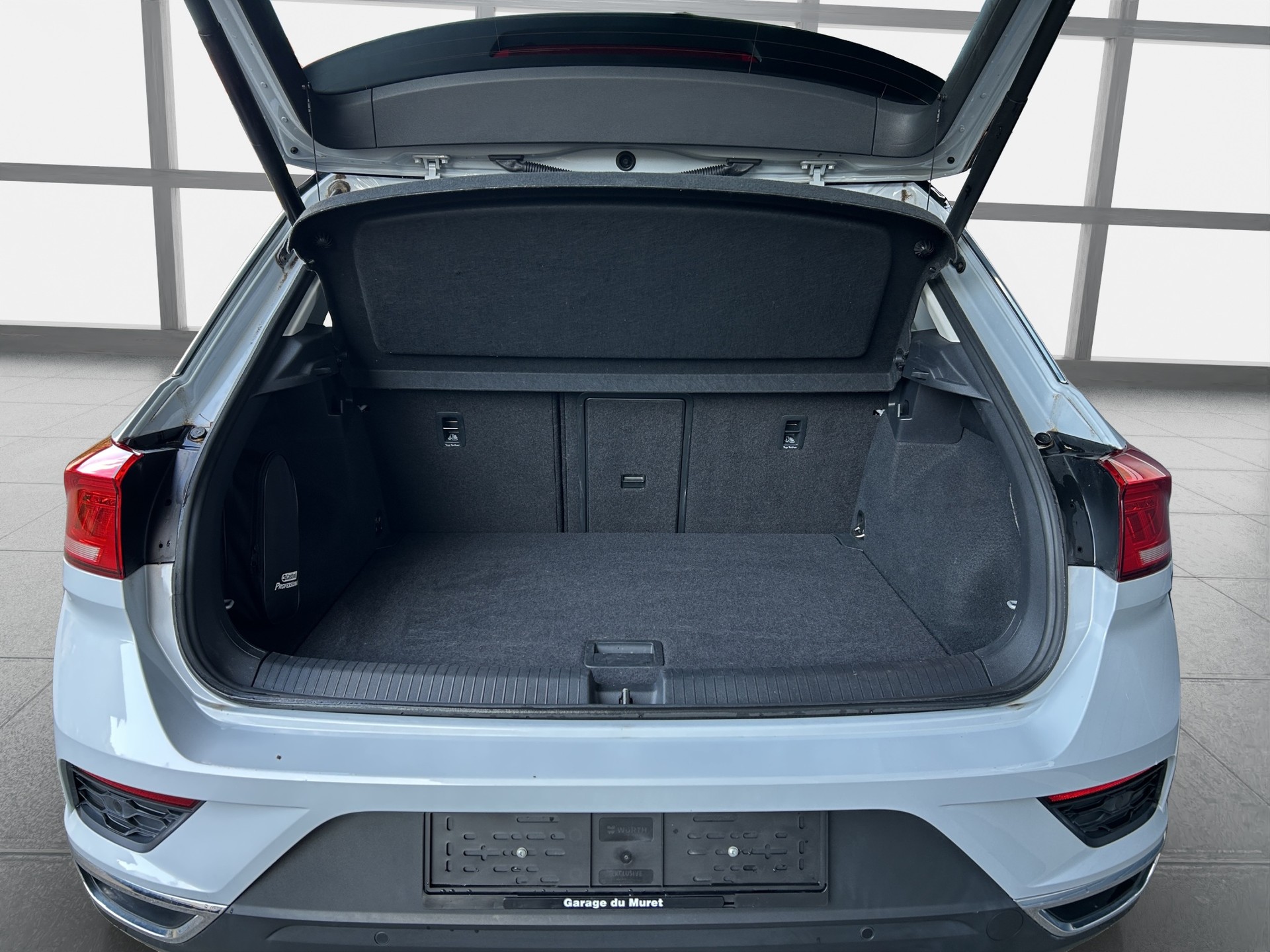 VW T-Roc 2.0 TSI Advance DSG 4Motion-image-9